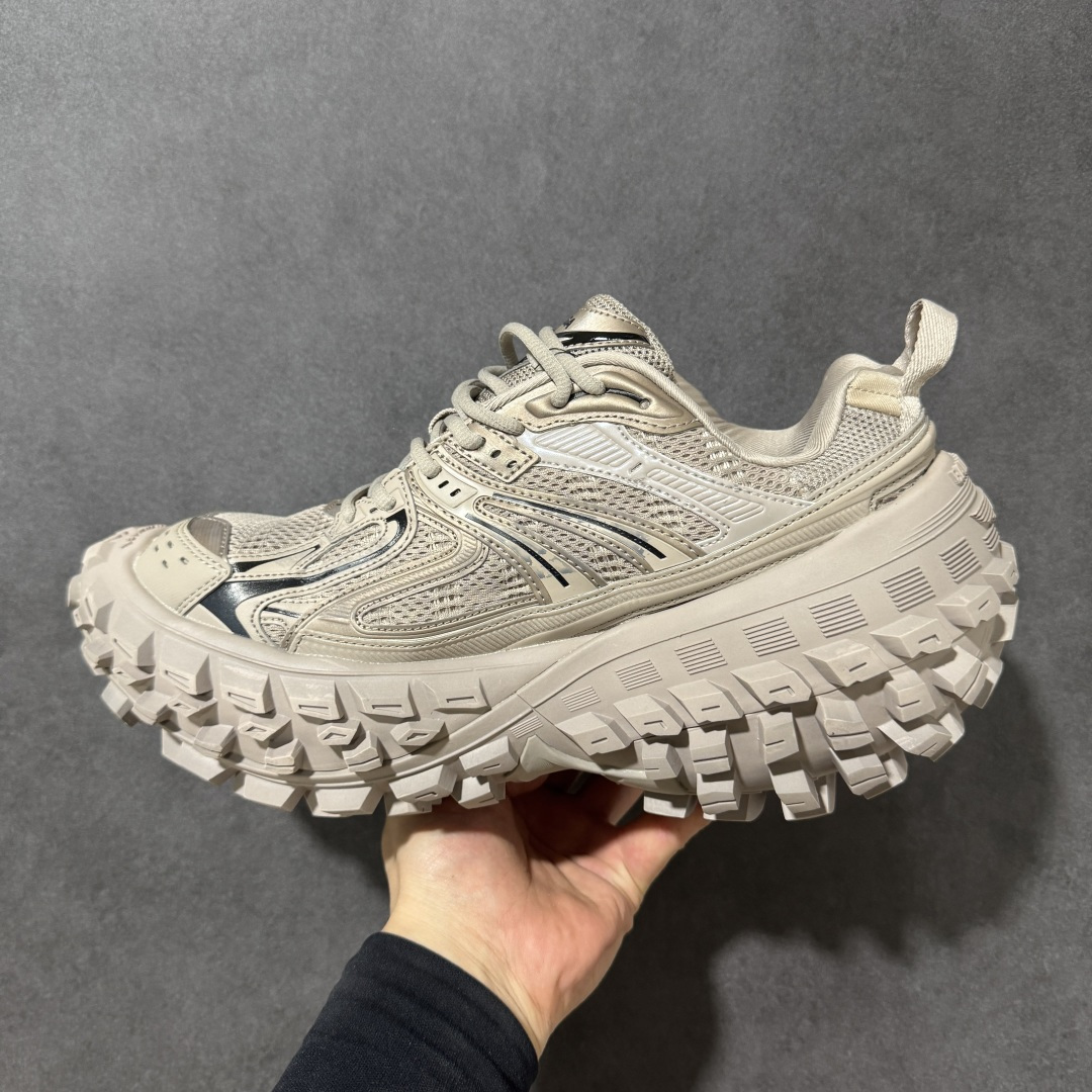 图片[2]-特价【Good纯原福利】巴黎世家 Balenciaga Defender 复古老爹鞋轮胎鞋 原市场5-600的货 顶级大厂出品 份量十足 售前售后保障到底 可退换 工厂白菜价清库存 价格相当给力 强推💪🏻 行业巅峰工艺之作！老牌大厂，品质如何就不多说了！实实在在的福利 注意把握 手慢无 注意代发运费超重‼️ 尺码：35 36 37 38 39 40 41 42 43 44 45 460同步官方 ️偏大1个尺码！-选品中心