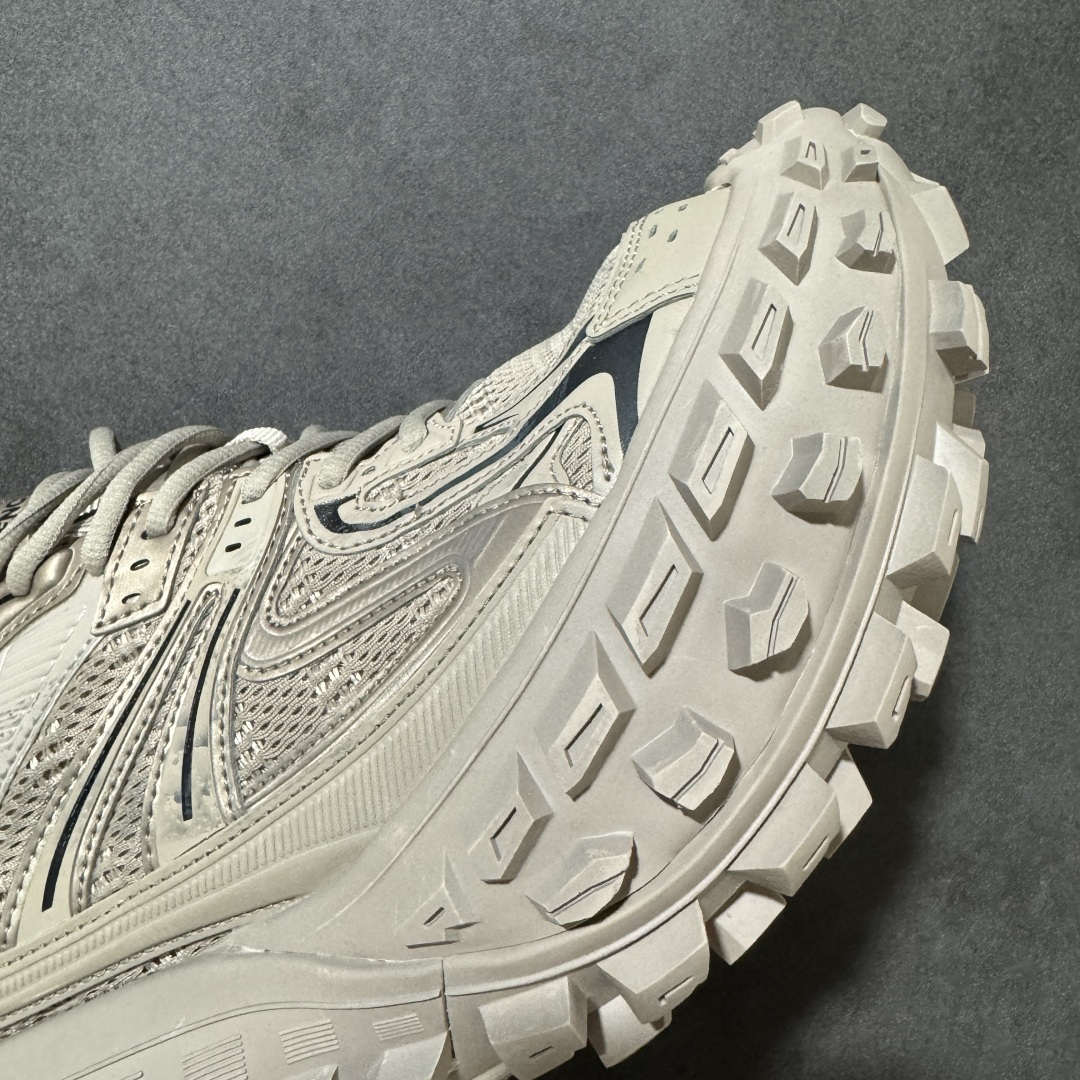 图片[5]-特价【Good纯原福利】巴黎世家 Balenciaga Defender 复古老爹鞋轮胎鞋 原市场5-600的货 顶级大厂出品 份量十足 售前售后保障到底 可退换 工厂白菜价清库存 价格相当给力 强推💪🏻 行业巅峰工艺之作！老牌大厂，品质如何就不多说了！实实在在的福利 注意把握 手慢无 注意代发运费超重‼️ 尺码：35 36 37 38 39 40 41 42 43 44 45 460同步官方 ️偏大1个尺码！-选品中心