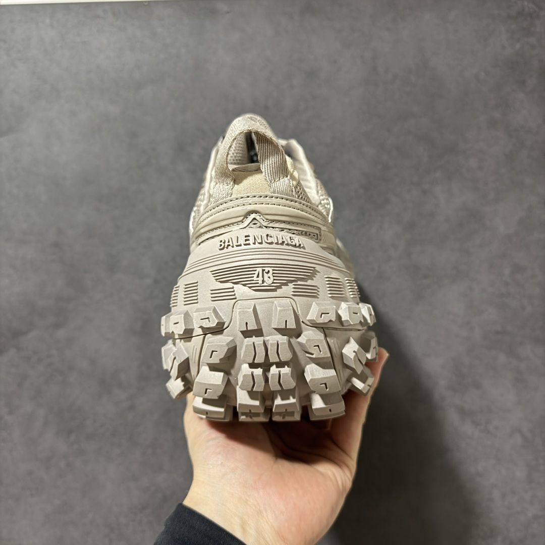 图片[4]-特价【Good纯原福利】巴黎世家 Balenciaga Defender 复古老爹鞋轮胎鞋 原市场5-600的货 顶级大厂出品 份量十足 售前售后保障到底 可退换 工厂白菜价清库存 价格相当给力 强推💪🏻 行业巅峰工艺之作！老牌大厂，品质如何就不多说了！实实在在的福利 注意把握 手慢无 注意代发运费超重‼️ 尺码：35 36 37 38 39 40 41 42 43 44 45 460同步官方 ️偏大1个尺码！-选品中心