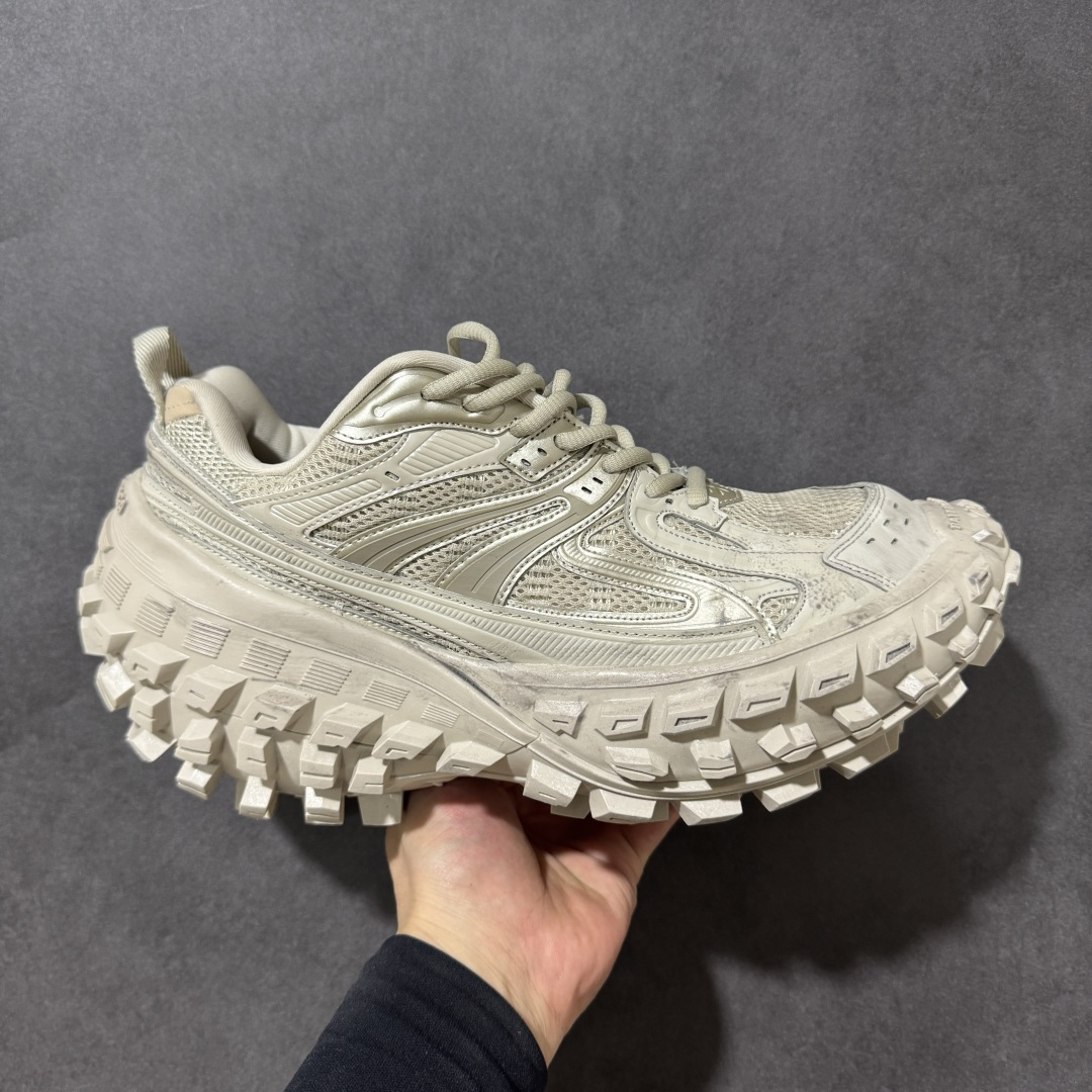 特价【Good纯原福利】巴黎世家 Balenciaga Defender 复古老爹鞋轮胎鞋 原市场5-600的货 顶级大厂出品 份量十足 售前售后保障到底 可退换 工厂白菜价清库存 价格相当给力 强推💪🏻 行业巅峰工艺之作!老牌大厂,品质如何就不多说了!实实在在的福利 注意把握 手慢无 注意代发运费超重‼️ 尺码:35 36 37 38 39 40 41 42 43 44 45 460同步官方 ️偏大1个尺码!-选品中心