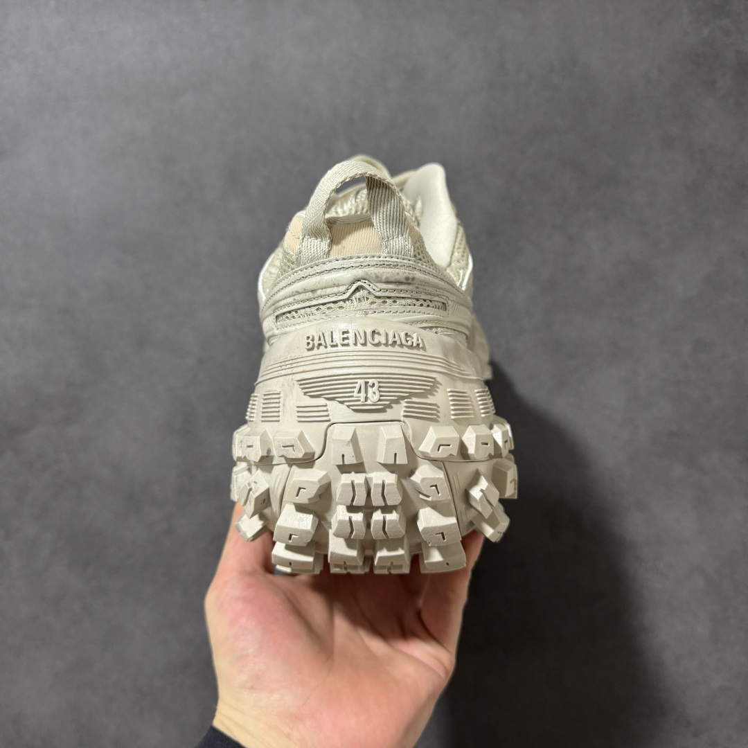 图片[4]-特价【Good纯原福利】巴黎世家 Balenciaga Defender 复古老爹鞋轮胎鞋 原市场5-600的货 顶级大厂出品 份量十足 售前售后保障到底 可退换 工厂白菜价清库存 价格相当给力 强推💪🏻 行业巅峰工艺之作！老牌大厂，品质如何就不多说了！实实在在的福利 注意把握 手慢无 注意代发运费超重‼️ 尺码：35 36 37 38 39 40 41 42 43 44 45 460同步官方 ️偏大1个尺码！-选品中心
