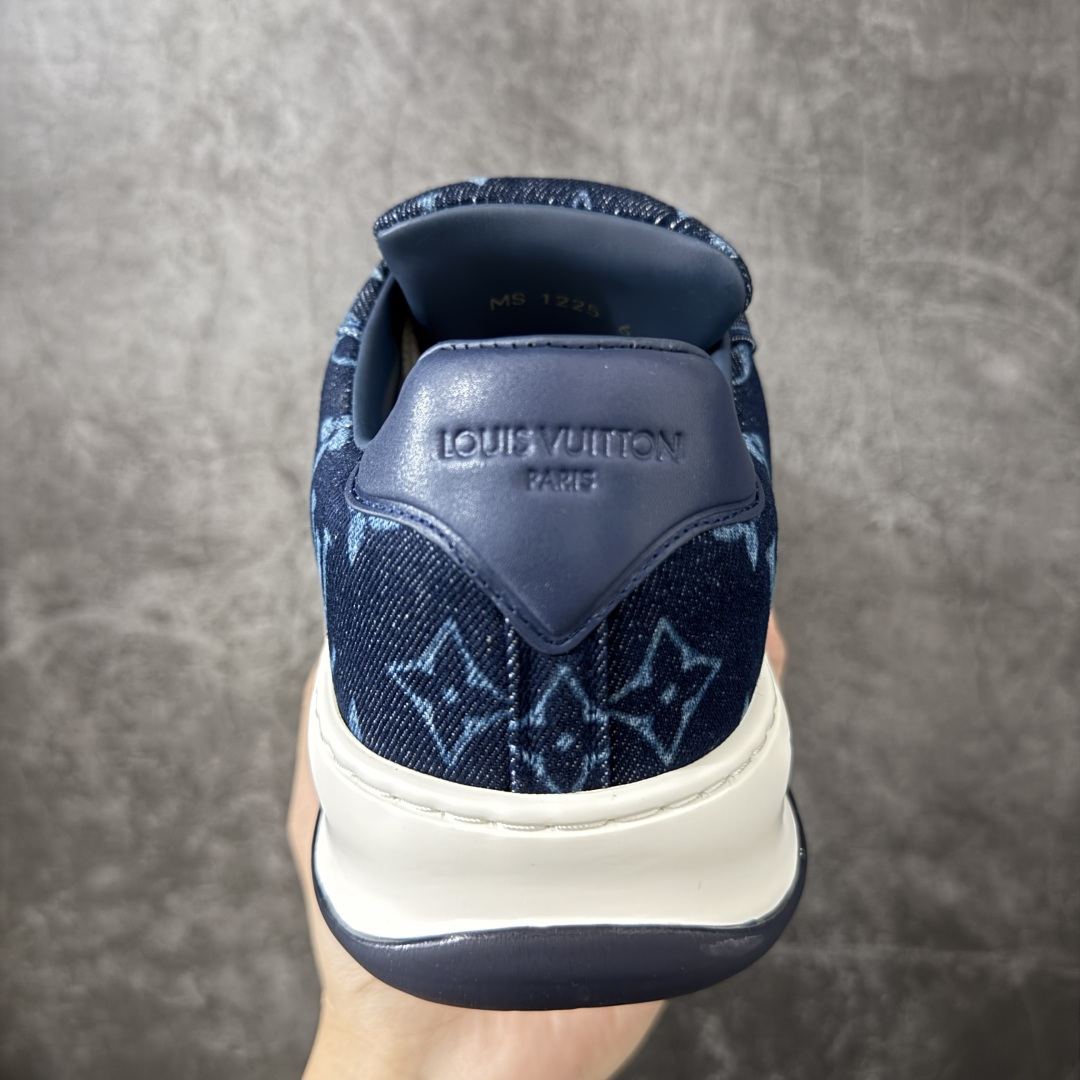 图片[4]-【HS顶级礼盒版】LV 路易威登LOUIS VUITTON Tilted Low Sneakers 倾斜系列低帮复古休闲运动文化百搭板鞋 2026早春款板鞋 饼干鞋 礼盒包装 私模开发大底 正确细节 原鞋原材料1：1打造 完美版型做工 欢迎对比市场任何品质的货品 广东原产 专业LV大厂出品 正确底 大底开发近半年 原楦型开发纸版 全鞋原材料打造 细节 针车 烫金 中底无可挑剔 包装说明书防尘布袋物件(附送官方快递加固牛皮纸外盒!!)# 尺码：39 40 41 42 43 44 45 46-选品中心