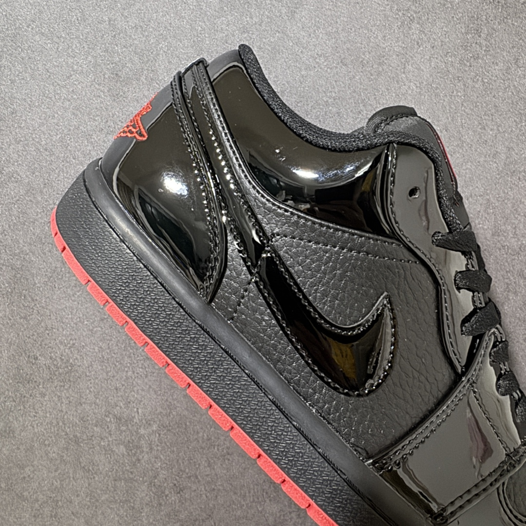 图片[6]-【H11纯原】Nike Air Jordan 1 Low SE AJ1 乔一 舒适贴合 防滑耐磨 低帮 复古篮球鞋 货号：DZ5365-601 尺码：35.5 36 36.5 37.5 38 38.5 39 40 40.5 41 42 42.5 43 44 45 46 47.5 #H11顶级纯原 纯原外贸平台特供订单 #全套原纸板楦头开发 #原厂特供材料配套加持 #确保原汁原味 完美呈现版型 #原档数据独家私模大底 #男女鞋同步官方开发至48.5 #原装进口轻量化鞋垫 #进口港宝加持 后跟自然饱满 还原公司包裹性 #鞋面采用原装数据贴合技术 #全方位贴合包裹脚型 #鞋跟部鞋底牵引设计 #提供强大的抓地性能 #更适应不同实战场地路面-选品中心