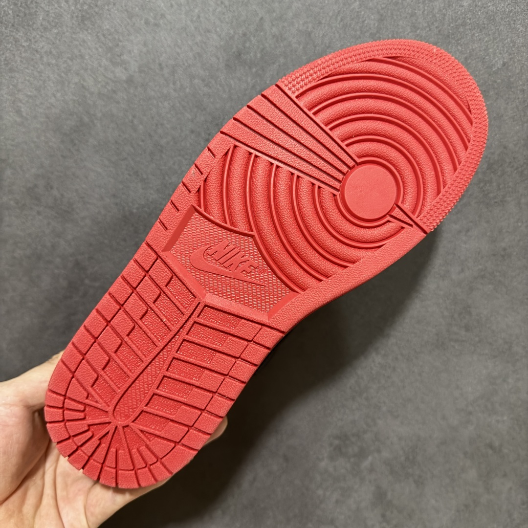 图片[9]-【H11纯原】Nike Air Jordan 1 Low SE AJ1 乔一 舒适贴合 防滑耐磨 低帮 复古篮球鞋 货号：DZ5365-601 尺码：35.5 36 36.5 37.5 38 38.5 39 40 40.5 41 42 42.5 43 44 45 46 47.5 #H11顶级纯原 纯原外贸平台特供订单 #全套原纸板楦头开发 #原厂特供材料配套加持 #确保原汁原味 完美呈现版型 #原档数据独家私模大底 #男女鞋同步官方开发至48.5 #原装进口轻量化鞋垫 #进口港宝加持 后跟自然饱满 还原公司包裹性 #鞋面采用原装数据贴合技术 #全方位贴合包裹脚型 #鞋跟部鞋底牵引设计 #提供强大的抓地性能 #更适应不同实战场地路面-选品中心