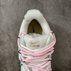 Nike V5 RNR 手工绘制恶作剧涂鸦 复古做旧 解构绑带 舒适百搭防滑耐磨 低帮跑步鞋此款为人工手 Nike V5 RNR 手工绘制恶作剧涂鸦 复古做旧 解构绑带 舒适百搭防滑耐磨 低帮跑步鞋此款为人工手
