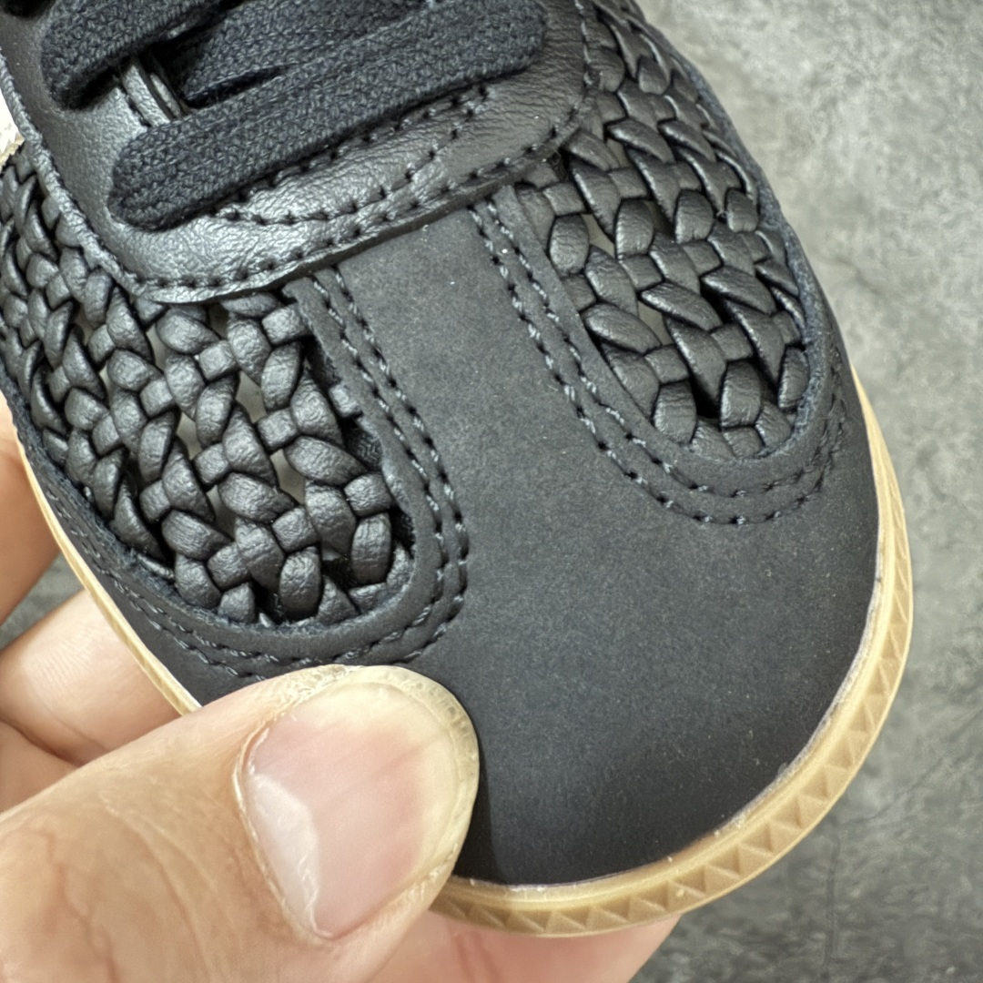 图片[5]-【渠道纯原】adidas originals Samba 贴合舒适 德训鞋 男女同款 黑白色 HQ9282 口碑大厂出品 品控大底版型不断改良更新 全套原纸板楦头开发 确保原汁原味 完美呈现桑巴版型 一比一鞋头弧度高度鞋身弧度 原厂头层皮料 东莞正确编织面 区别通货 细节品控鞋型随意对比 正确烫金高频细节 独家私模橡胶大底 原盒原配 尺码：35.5 36 36.5 37.5 38 38.5 39 40 40.5 41 42 42.5 43 44 44.5 45-选品中心