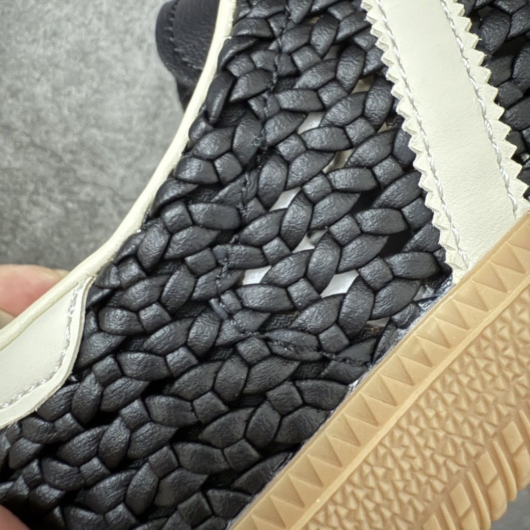 图片[3]-【渠道纯原】adidas originals Samba 贴合舒适 德训鞋 男女同款 黑白色 HQ9282 口碑大厂出品 品控大底版型不断改良更新 全套原纸板楦头开发 确保原汁原味 完美呈现桑巴版型 一比一鞋头弧度高度鞋身弧度 原厂头层皮料 东莞正确编织面 区别通货 细节品控鞋型随意对比 正确烫金高频细节 独家私模橡胶大底 原盒原配 尺码：35.5 36 36.5 37.5 38 38.5 39 40 40.5 41 42 42.5 43 44 44.5 45-选品中心
