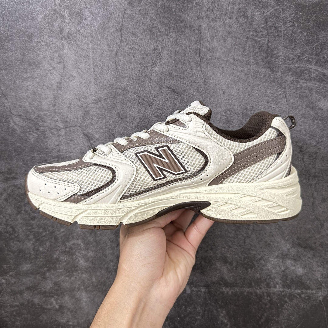 图片[2]-【DT版本】新百伦NB New Balance MR530 米棕色 MR530ASM 全套原楦原纸板原厂数据开发 原厂网纱 原装进口皮料正确卡色 正确中底拉帮中底网布细节 冲裁组合 匠心打造 耗时两个月开发完成 工艺极其复杂难度可想而知 新开独立私模大底 全网唯一正确做旧组合大底 高端零售专供产物 尺码：36 37 37.5 38 38.5 39.5 40 40.5 41.5 42 42.5 43 44 44.5-选品中心