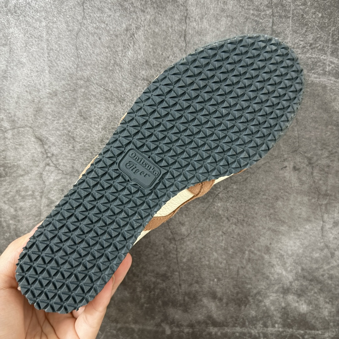 图片[9]-【最强毒版】Onitsuka Tiger Mexico 66 亚瑟士鬼冢虎复古经典板鞋 平台专供 充正版本 保证每个配色都是采购原鞋开发 采用原厂材料 全头层纳帕细纹皮面 质感无敌 全新玻璃刀切割皮料 超高清洁度 纹路、色泽、皮心颜色 质感百分百还原 海外订单工厂出品 超成熟稳定的做工品控 原装全套纸板楦头开发 原汁原味 完美呈现版型 私模正确鞋底咬花纹路 一比一鞋头弧度高度鞋身弧度 绝不口嗨 细节品控鞋型随意秒杀市面 原档咬花纹路私模大底 一个单元有六个三角形 总体形拼接呈现花瓣状 官方四联吊牌 原装Ortholite轻量化鞋垫 原盒原配 质保卡 说明书 钢印防尘纸 纸板中底带钢印 乳胶组合鞋垫带足弓 支持全方位的对比专柜 尺码：35 36 37 37.5 38 39 39.5 40 40.5 41.5 42 42.5 43.5 44 44.5 45-选品中心