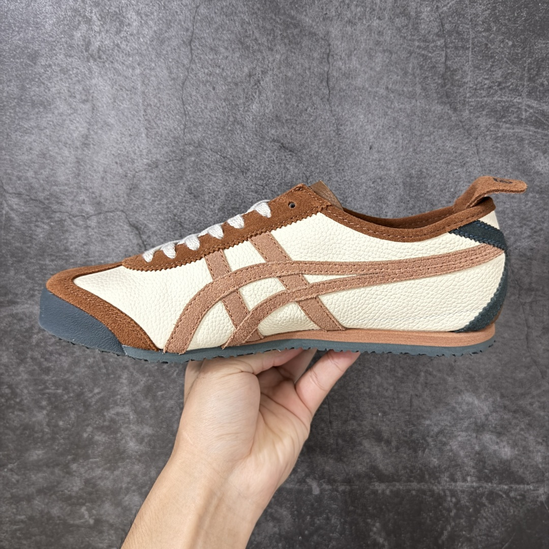 图片[2]-【最强毒版】Onitsuka Tiger Mexico 66 亚瑟士鬼冢虎复古经典板鞋 平台专供 充正版本 保证每个配色都是采购原鞋开发 采用原厂材料 全头层纳帕细纹皮面 质感无敌 全新玻璃刀切割皮料 超高清洁度 纹路、色泽、皮心颜色 质感百分百还原 海外订单工厂出品 超成熟稳定的做工品控 原装全套纸板楦头开发 原汁原味 完美呈现版型 私模正确鞋底咬花纹路 一比一鞋头弧度高度鞋身弧度 绝不口嗨 细节品控鞋型随意秒杀市面 原档咬花纹路私模大底 一个单元有六个三角形 总体形拼接呈现花瓣状 官方四联吊牌 原装Ortholite轻量化鞋垫 原盒原配 质保卡 说明书 钢印防尘纸 纸板中底带钢印 乳胶组合鞋垫带足弓 支持全方位的对比专柜 尺码：35 36 37 37.5 38 39 39.5 40 40.5 41.5 42 42.5 43.5 44 44.5 45-选品中心
