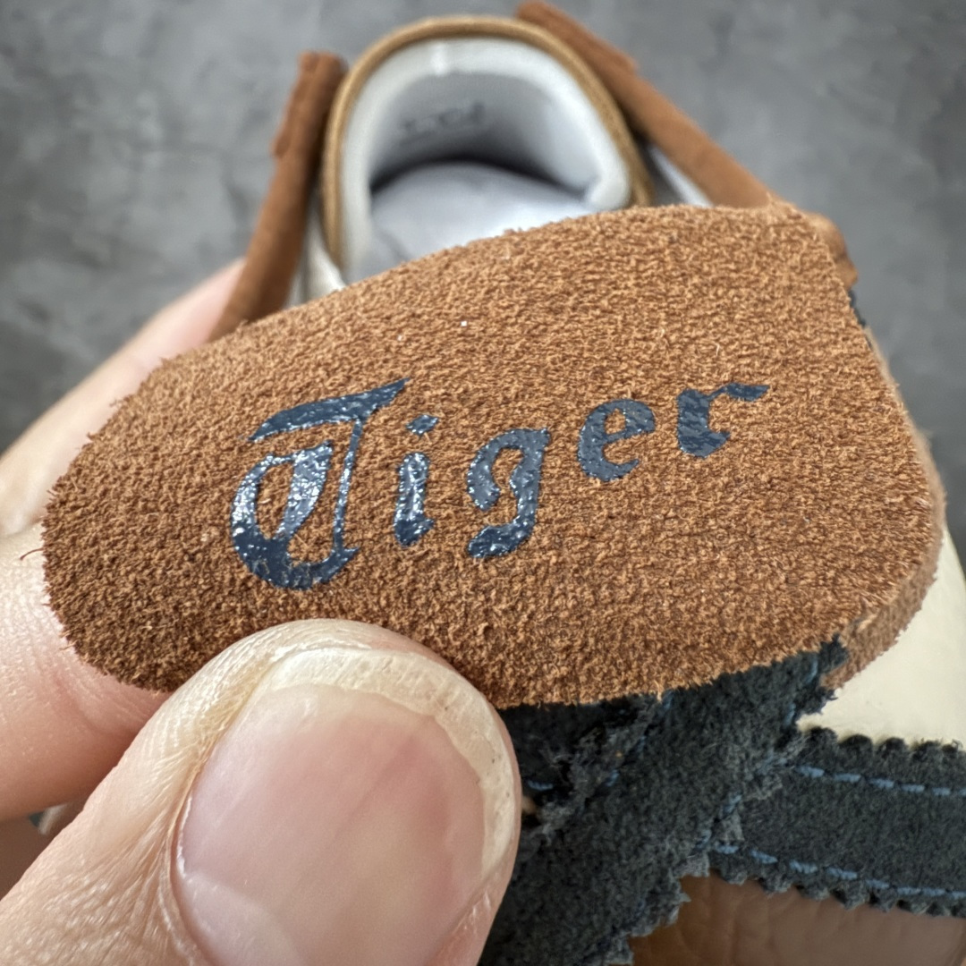 图片[3]-【最强毒版】Onitsuka Tiger Mexico 66 亚瑟士鬼冢虎复古经典板鞋 平台专供 充正版本 保证每个配色都是采购原鞋开发 采用原厂材料 全头层纳帕细纹皮面 质感无敌 全新玻璃刀切割皮料 超高清洁度 纹路、色泽、皮心颜色 质感百分百还原 海外订单工厂出品 超成熟稳定的做工品控 原装全套纸板楦头开发 原汁原味 完美呈现版型 私模正确鞋底咬花纹路 一比一鞋头弧度高度鞋身弧度 绝不口嗨 细节品控鞋型随意秒杀市面 原档咬花纹路私模大底 一个单元有六个三角形 总体形拼接呈现花瓣状 官方四联吊牌 原装Ortholite轻量化鞋垫 原盒原配 质保卡 说明书 钢印防尘纸 纸板中底带钢印 乳胶组合鞋垫带足弓 支持全方位的对比专柜 尺码：35 36 37 37.5 38 39 39.5 40 40.5 41.5 42 42.5 43.5 44 44.5 45-选品中心