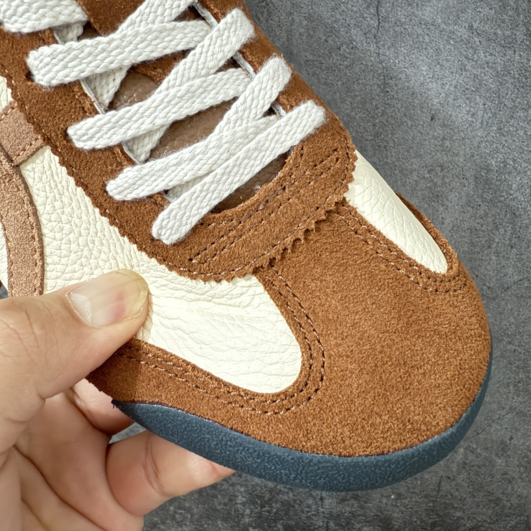 图片[5]-【最强毒版】Onitsuka Tiger Mexico 66 亚瑟士鬼冢虎复古经典板鞋 平台专供 充正版本 保证每个配色都是采购原鞋开发 采用原厂材料 全头层纳帕细纹皮面 质感无敌 全新玻璃刀切割皮料 超高清洁度 纹路、色泽、皮心颜色 质感百分百还原 海外订单工厂出品 超成熟稳定的做工品控 原装全套纸板楦头开发 原汁原味 完美呈现版型 私模正确鞋底咬花纹路 一比一鞋头弧度高度鞋身弧度 绝不口嗨 细节品控鞋型随意秒杀市面 原档咬花纹路私模大底 一个单元有六个三角形 总体形拼接呈现花瓣状 官方四联吊牌 原装Ortholite轻量化鞋垫 原盒原配 质保卡 说明书 钢印防尘纸 纸板中底带钢印 乳胶组合鞋垫带足弓 支持全方位的对比专柜 尺码：35 36 37 37.5 38 39 39.5 40 40.5 41.5 42 42.5 43.5 44 44.5 45-选品中心