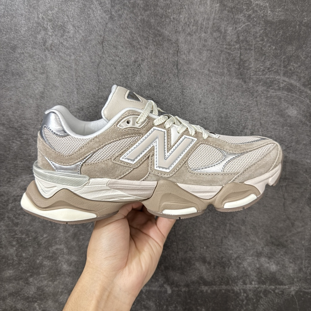 【纯原版】 New Balance NB9060 联名款 复古休闲运动慢跑鞋 U9060ERM 全套原楦原纸板原厂数据开发 进口三明治网面 原装进口翻毛皮料正确绒感卡色 正确中底拉帮中底网布细节 原厂标裁 带紫光防伪 定制后跟透明水晶模块 冲裁组合 大底贴合程度胶水上色把控完美 整洁度挑战全网艺术家 多道序QC把关品质完善 匠心打造 耗时两个月开发完成 工艺极其复杂难度可想而知 新开独立私模大底 全网唯一正确六层组合大底 高端零售专供产物 尺码：36-46.5-选品中心