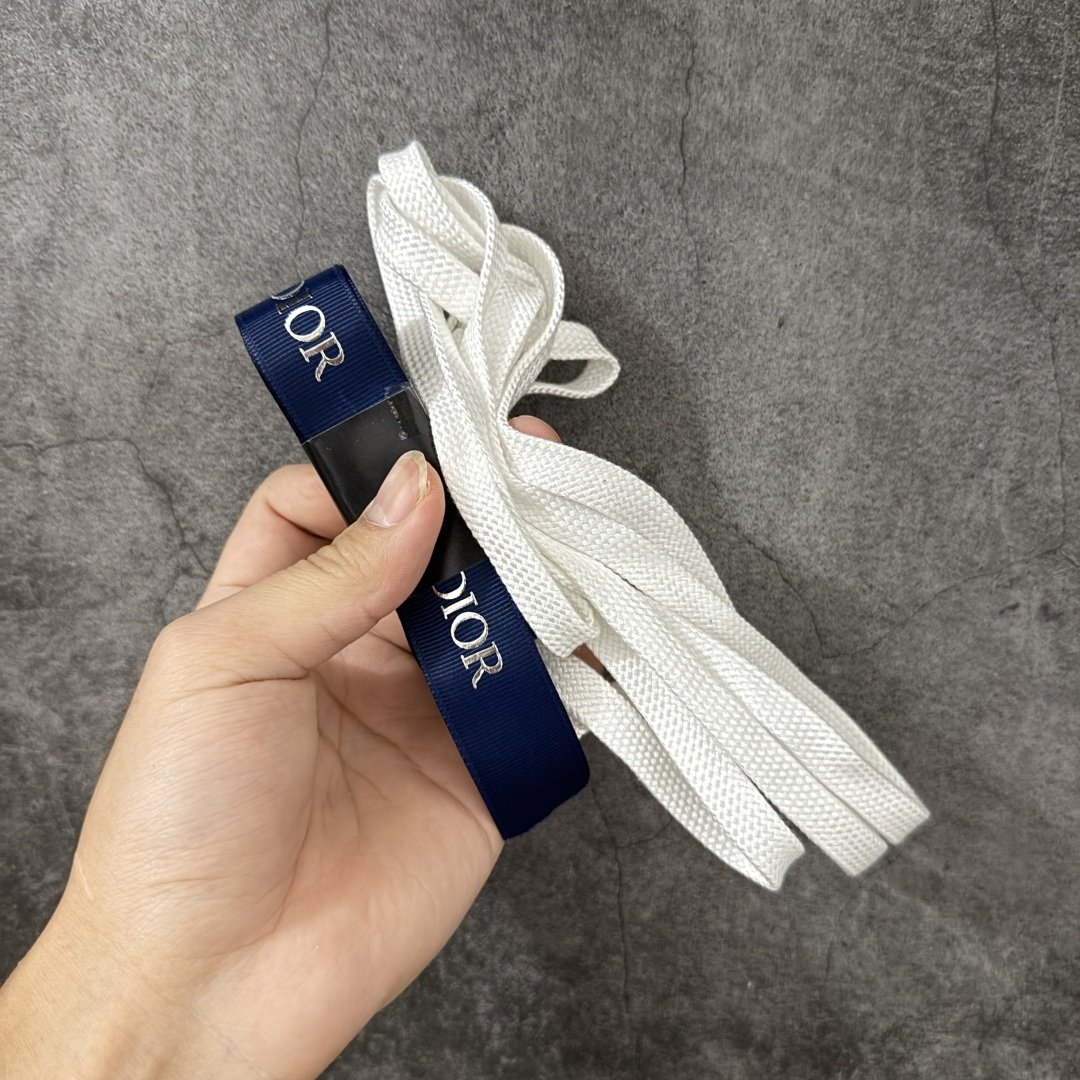 图片[12]-【佛山超A版】Dior 迪奥 Squash 系列低帮厚底休闲运动鞋 代购同渠道品质 高端零售 外贸充正专供 原版购入开发 ZP级全套包装 完美楦型 正确卡色 质感媲美原版 细节与原版一致 请注意区分市面通货材 这款乔纳森·安德森 (Jonathan Anderson) 精心设计的 Dior Squash 运动鞋采用鞋面外翻式缝合结构，展现鲜明的现代风范，既舒适又时尚，彰显 Dior 工坊精湛的鞋履制作工艺。柔软和透气的绒面牛皮革搭配经久耐用的尼龙和轻盈鞋底，舒适百搭的设计可为各式造型提升格调 配送精美包装 ▪️面料： 原版定制进口头层牛皮 ▪️内里：定制进口羊皮网里 ▪️鞋底：原版开模防滑橡胶材质 ▪️底厚：4CM ▪️尺码： 男款39-46-选品中心