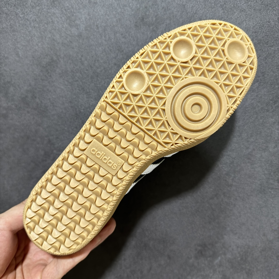 图片[9]-特价【公司级】Adidas Samba Janes阿迪达斯玛丽珍款板鞋懒人一脚蹬运动鞋 Adidas Samba Janes采用皮革材质，Adidas Samba Janes的设计融合了经典与现代元素。它采用了玛丽珍鞋的特色设计，如鞋面上的扣带和环扣装饰，同时保留了Samba鞋的经典三道杠设计和橡胶大底。这款鞋的鞋型修长，中足偏窄，整体贴合感强，适合标准脚型和宽脚型的人群‌ 货号：JH6445 尺码：35 36 36.5 37 38 38.5 39 40 40.5 41 42-选品中心