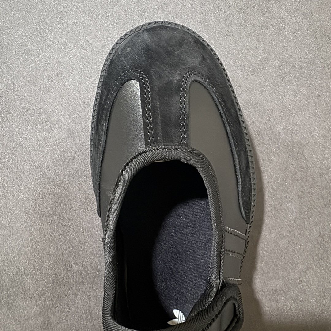 图片[8]-特价【公司级】Adidas Samba Janes阿迪达斯玛丽珍款板鞋懒人一脚蹬运动鞋 Adidas Samba Janes采用皮革材质，Adidas Samba Janes的设计融合了经典与现代元素。它采用了玛丽珍鞋的特色设计，如鞋面上的扣带和环扣装饰，同时保留了Samba鞋的经典三道杠设计和橡胶大底。这款鞋的鞋型修长，中足偏窄，整体贴合感强，适合标准脚型和宽脚型的人群‌ 货号：KZ8175 尺码：35 36 36.5 37 38 38.5 39 40 40.5 41 42-选品中心