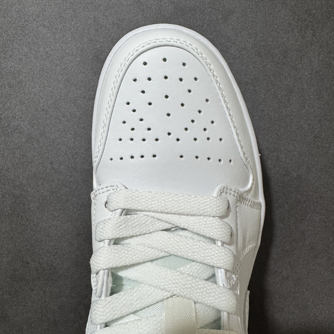 图片[8]-【H11纯原】Nike Air Jordan 1 Low SE AJ1 乔一 舒适贴合 防滑耐磨 低帮 复古篮球鞋 货号：553560-164 尺码：36 36.5 37.5 38 38.5 39 40 40.5 41 42 42.5 43 44 45 46 #H11顶级纯原 纯原外贸平台特供订单 #全套原纸板楦头开发 #原厂特供材料配套加持 #确保原汁原味 完美呈现版型 #原档数据独家私模大底 #男女鞋同步官方开发至48.5 #原装进口轻量化鞋垫 #进口港宝加持 后跟自然饱满 还原公司包裹性 #鞋面采用原装数据贴合技术 #全方位贴合包裹脚型 #鞋跟部鞋底牵引设计 #提供强大的抓地性能 #更适应不同实战场地路面-选品中心