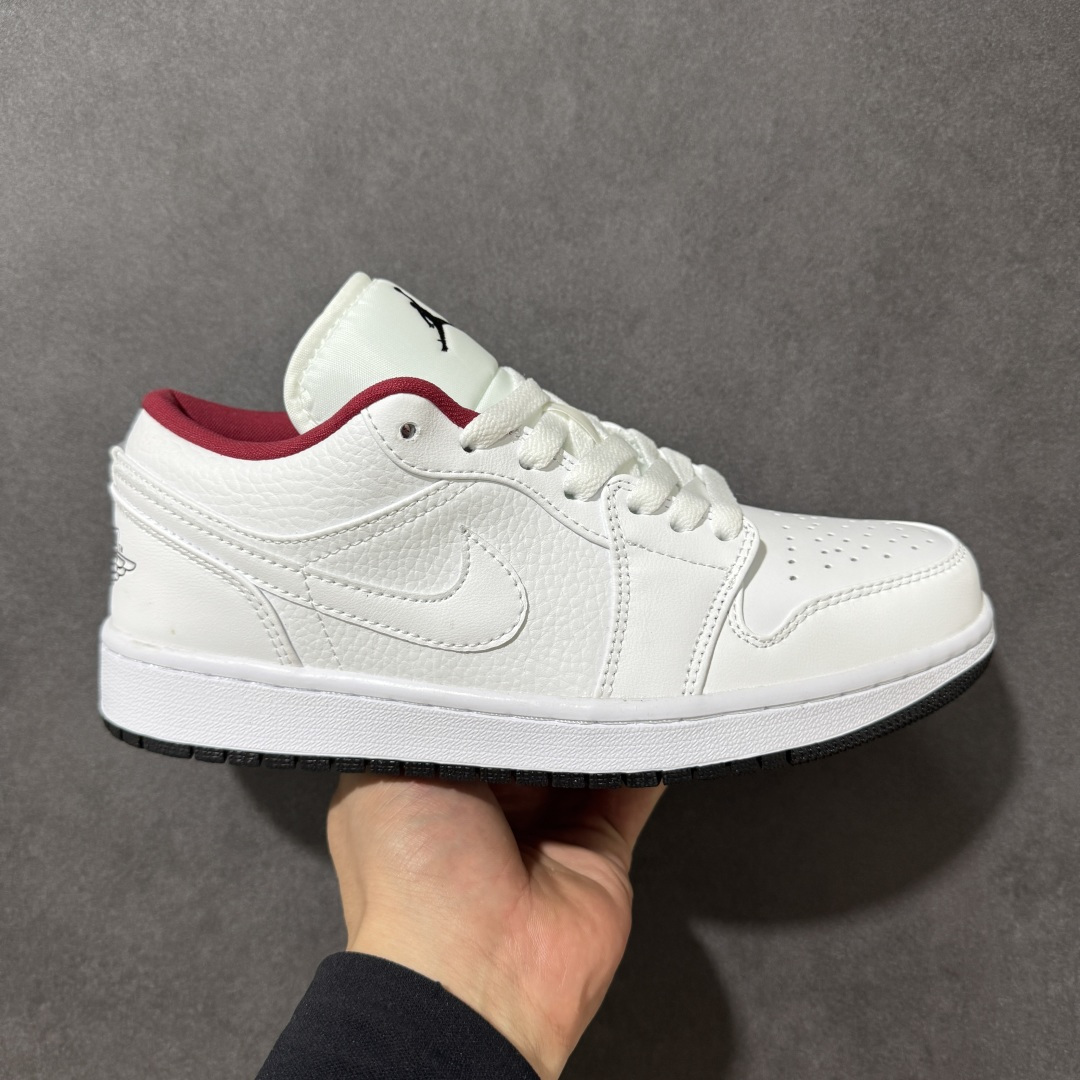 【H11纯原】Nike Air Jordan 1 Low SE AJ1 乔一 舒适贴合 防滑耐磨 低帮 复古篮球鞋 货号：553560-164 尺码：36 36.5 37.5 38 38.5 39 40 40.5 41 42 42.5 43 44 45 46 #H11顶级纯原 纯原外贸平台特供订单 #全套原纸板楦头开发 #原厂特供材料配套加持 #确保原汁原味 完美呈现版型 #原档数据独家私模大底 #男女鞋同步官方开发至48.5 #原装进口轻量化鞋垫 #进口港宝加持 后跟自然饱满 还原公司包裹性 #鞋面采用原装数据贴合技术 #全方位贴合包裹脚型 #鞋跟部鞋底牵引设计 #提供强大的抓地性能 #更适应不同实战场地路面-选品中心
