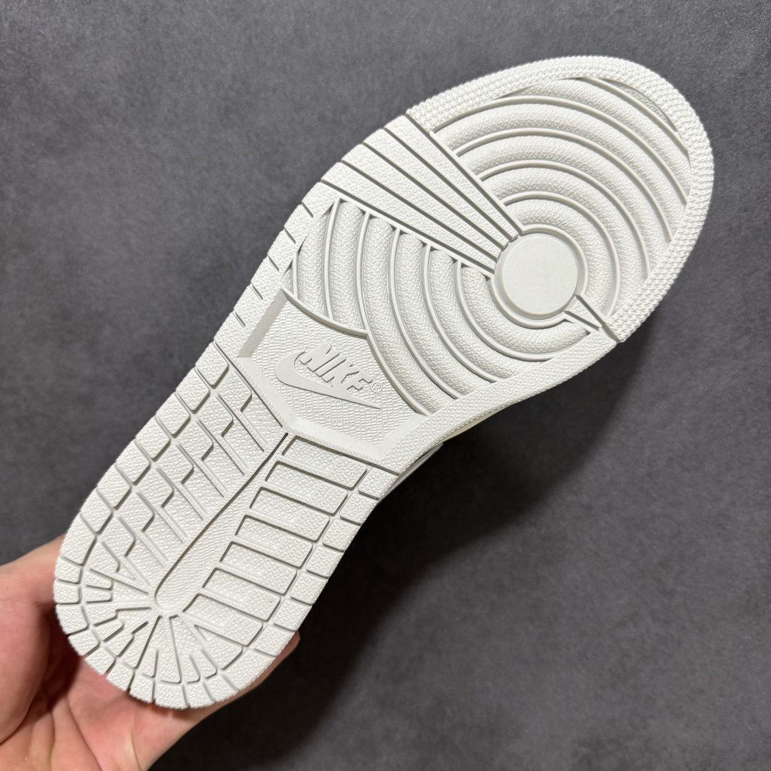 图片[9]-【H11纯原】Nike Air Jordan 1 Low SE AJ1 乔一 舒适贴合 防滑耐磨 低帮 复古篮球鞋 货号：CZ0858-001 尺码：36 36.5 37.5 38 38.5 39 40 40.5 41 42 42.5 43 44 45 46 #H11顶级纯原 纯原外贸平台特供订单 #全套原纸板楦头开发 #原厂特供材料配套加持 #确保原汁原味 完美呈现版型 #原档数据独家私模大底 #男女鞋同步官方开发至48.5 #原装进口轻量化鞋垫 #进口港宝加持 后跟自然饱满 还原公司包裹性 #鞋面采用原装数据贴合技术 #全方位贴合包裹脚型 #鞋跟部鞋底牵引设计 #提供强大的抓地性能 #更适应不同实战场地路面-选品中心