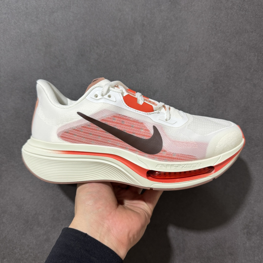 【公司级】Nike Air Zoom Pegasus Plus 耐克飞马加强版系列低帮马拉松休闲运动慢跑鞋 升级原楦原纸版数据开发 采用弹性 Flyknit 飞织鞋面材质 内里嵌入定型海绵 全掌型 ZoomX 泡绵中底 外置防滑耐磨橡胶底片 货号：IM2541-008 尺码：36 36.5 37.5 38 38.5 39 40 40.5 41 42 42.5 43 44 45-选品中心