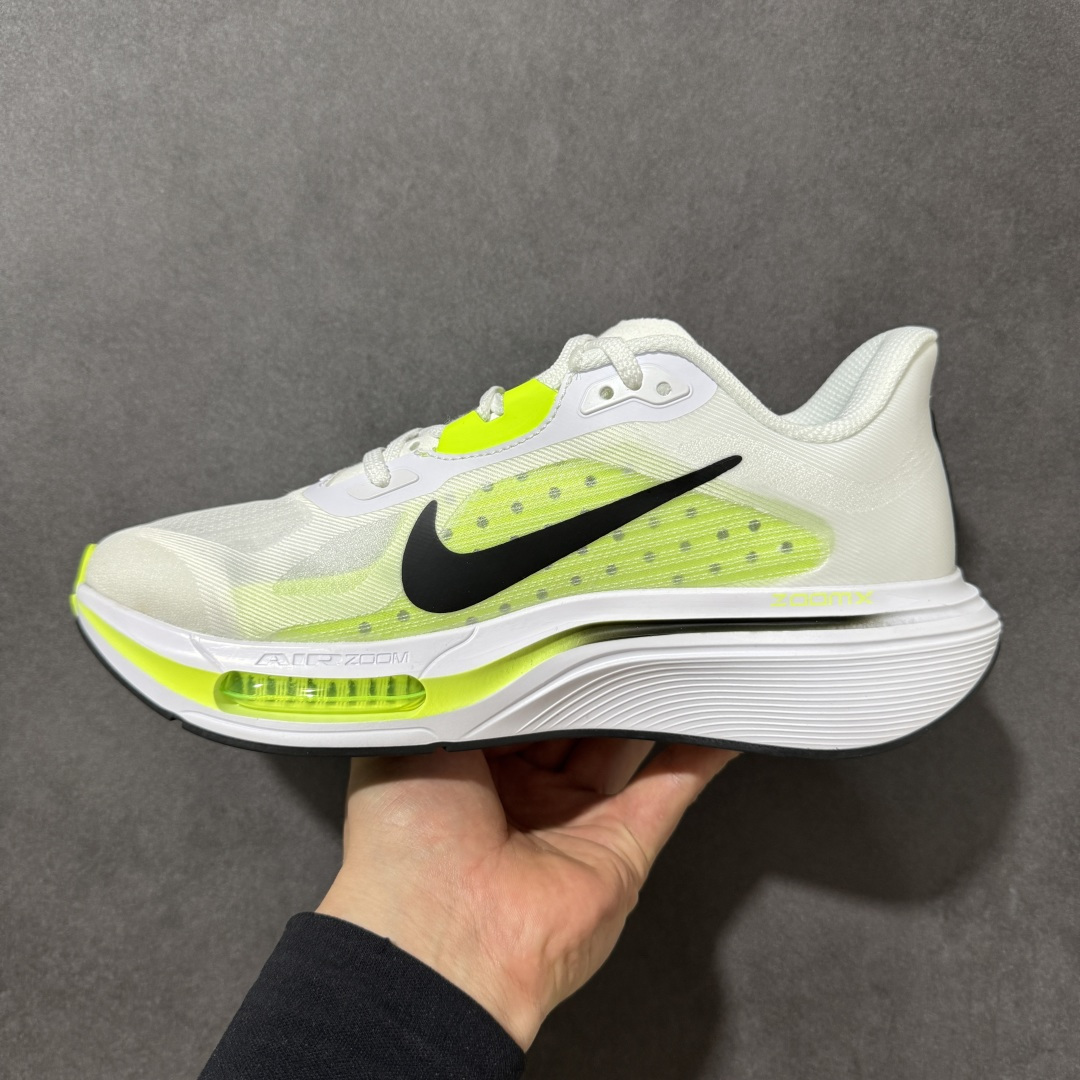 图片[2]-【公司级】Nike Air Zoom Pegasus Plus 耐克飞马加强版系列低帮马拉松休闲运动慢跑鞋 升级原楦原纸版数据开发 采用弹性 Flyknit 飞织鞋面材质 内里嵌入定型海绵 全掌型 ZoomX 泡绵中底 外置防滑耐磨橡胶底片 货号：IM2541-101 尺码：36 36.5 37.5 38 38.5 39 40 40.5 41 42 42.5 43 44 45-选品中心