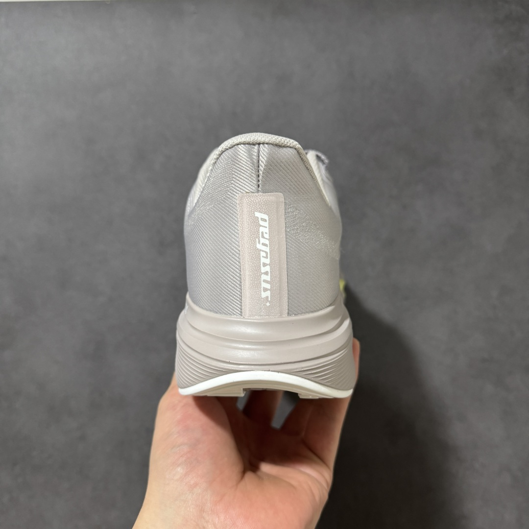 图片[4]-【公司级】Nike Air Zoom Pegasus Plus 耐克飞马加强版系列低帮马拉松休闲运动慢跑鞋 升级原楦原纸版数据开发 采用弹性 Flyknit 飞织鞋面材质 内里嵌入定型海绵 全掌型 ZoomX 泡绵中底 外置防滑耐磨橡胶底片 货号：IM2541-001 尺码：36 36.5 37.5 38 38.5 39 40 40.5 41 42 42.5 43 44 45-选品中心