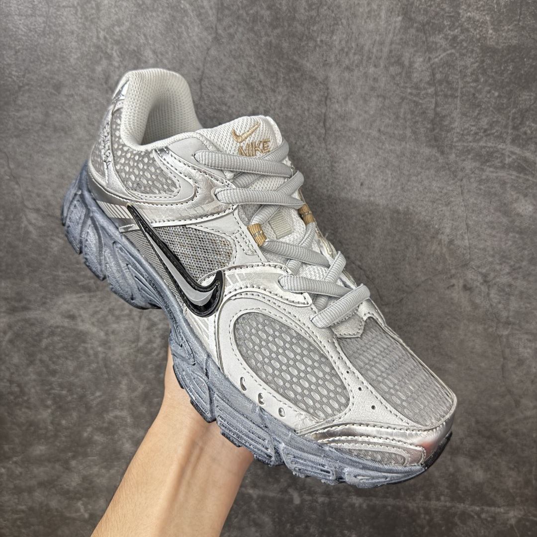 图片[3]-【手绘定制版】Nike V5 RNR 手工手绘涂鸦恶作剧 荒砾行者 HJ5228-102 此款为人工手绘定制图案 原版基于Nike RNR 修改款 加以创意定制 完美品质做工 个性十足 原厂原档案数据开发 原盒包装 尺码：36-45带半码-选品中心