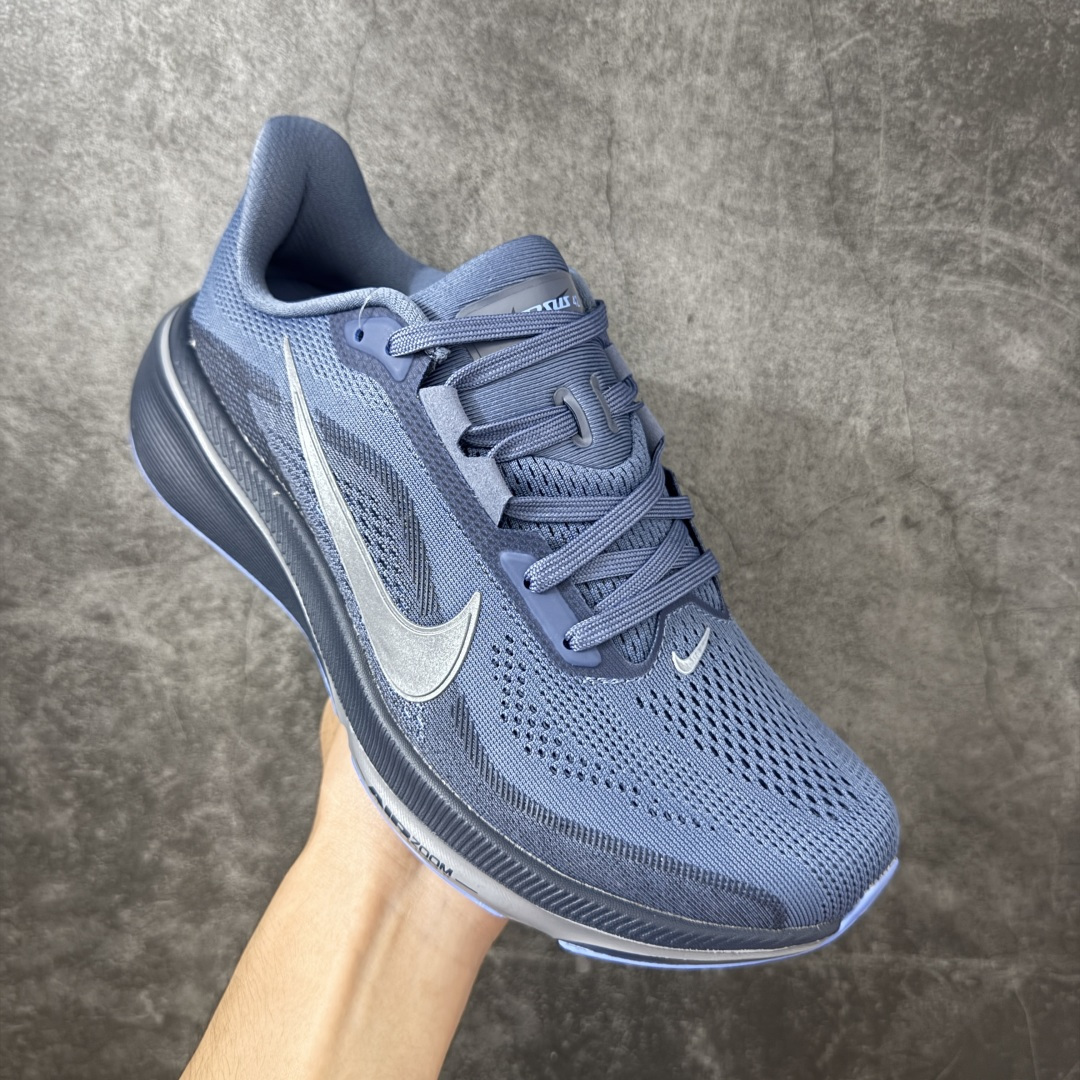 图片[3]-【RS纯原】Nike Air Zoom Pegasus 42 登月42代超级飞马系列马拉松跑步鞋 IB1873-401 平台专供 充正品质 原材料打造 中底搭载前Zoom+全掌React配置 全部原鞋开发打造 所有细节全部同步原版 全新一代拥有 Zoom Air 一如既往的稳定感和流畅感 鞋面采用工程网眼设计 为特定高热区域营造出色透气性 进一步增加鞋面的穿孔数量 让足部能够快速散热 中足搭配 Flywire 飞线 在高速运动时营造舒适稳定的贴合感 内置Zoon气垫加持 动力十足！ 尺码： 39-46-选品中心
