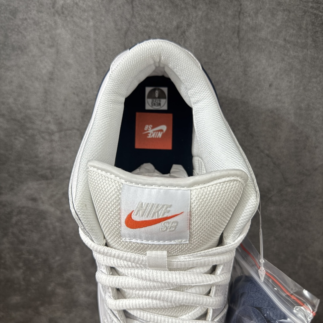 图片[8]-【N版纯原】Dunk SB Low White Gum白色蓝勾生胶底 CZ2249-100 纯原品质 无论清洁度 做工鞋型 用料 都是最高标准打造 原厂原档案开发，原盒原标，原厂头层皮料，官方原版设计，做工细节全方位比对原鞋。 尺码：35.5 36 36.5 37.5 38 38.5 39 40 40.5 41 42 42.5 43 44 44.5 45 46 47.5-选品中心