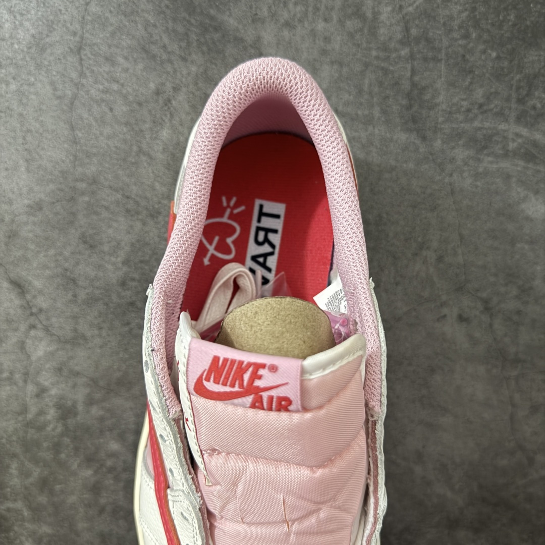 图片[8]-【原厂版】Air Jordan 1 x Travis Scott AJ1 x TS联名白粉红倒钩低帮 IQ7604-101 超级强悍品质 可对比市场各大纯原版本 专业aj大厂出品 对细节的把控毋庸置疑 材料也是用最接近原鞋的头层皮料 所有地方都没有做到减配 原厂鞋楦打造完美鞋型 整体鞋型以及后跟做的弧度做的非常好 鞋带为原厂打蜡鞋带 粗细程度同步原鞋 裁片清洁度到位 无明显瑕疵毛边 免修产品 正确针车 该重针 该有尖角的地方都有做到 鞋价格非常香 转手可闭眼卖高价 到手各位就知道货有多好 绝对秒杀一切同价格货品 尺码：36-47.5-选品中心