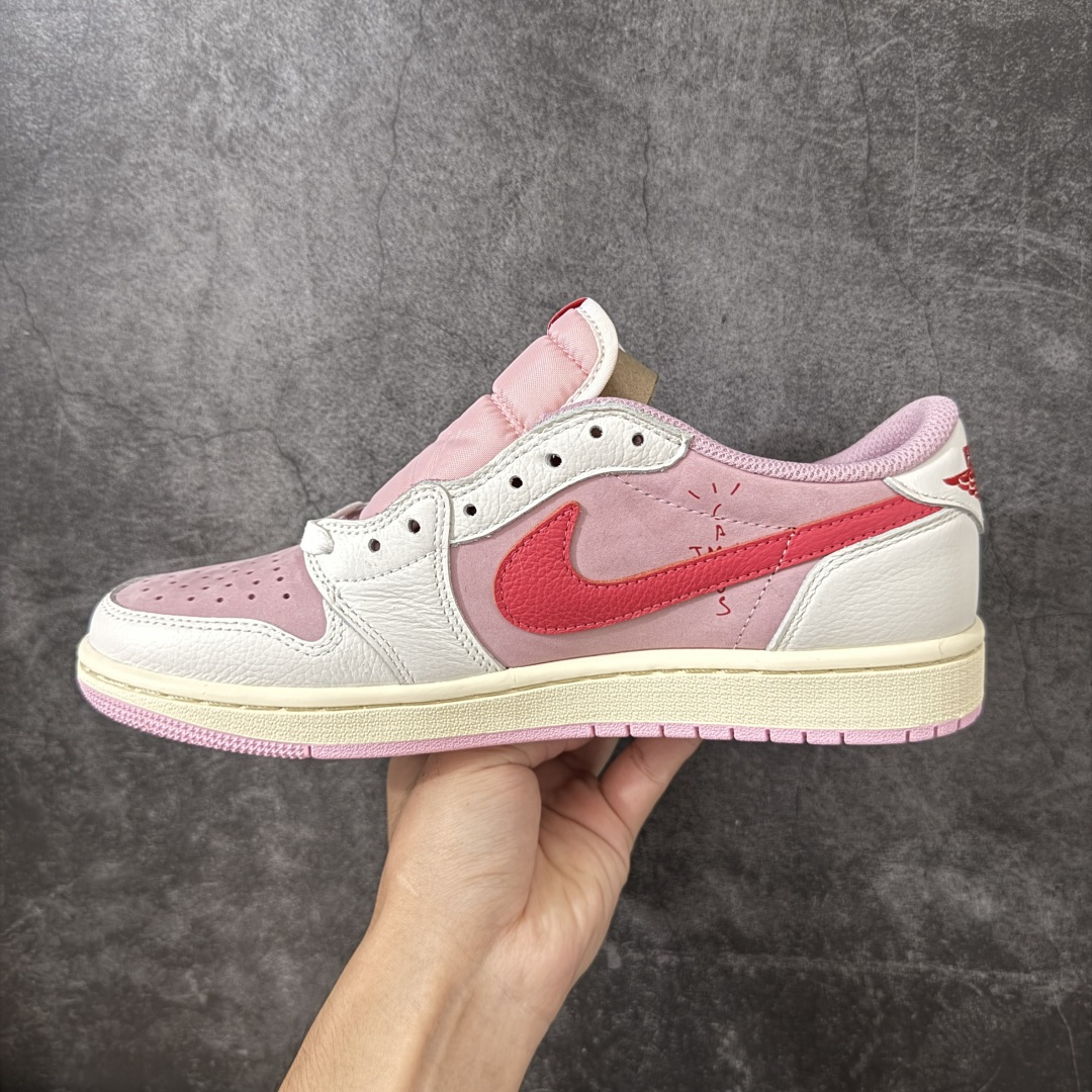 图片[2]-【原厂版】Air Jordan 1 x Travis Scott AJ1 x TS联名白粉红倒钩低帮 IQ7604-101 超级强悍品质 可对比市场各大纯原版本 专业aj大厂出品 对细节的把控毋庸置疑 材料也是用最接近原鞋的头层皮料 所有地方都没有做到减配 原厂鞋楦打造完美鞋型 整体鞋型以及后跟做的弧度做的非常好 鞋带为原厂打蜡鞋带 粗细程度同步原鞋 裁片清洁度到位 无明显瑕疵毛边 免修产品 正确针车 该重针 该有尖角的地方都有做到 鞋价格非常香 转手可闭眼卖高价 到手各位就知道货有多好 绝对秒杀一切同价格货品 尺码：36-47.5-选品中心