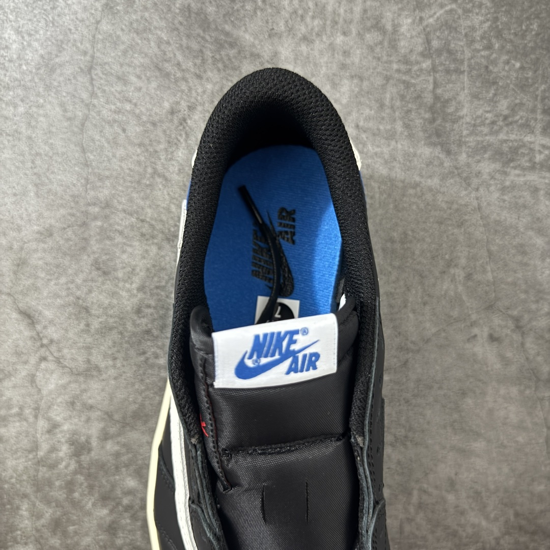 图片[8]-【纯原KZ版】Travis Scott x Air Jordan AJ1 Low OG SP TS联名倒钩低帮 黑蓝白倒钩定制款 DM7866-014 知名大厂出品 纯原高版本 产品品控稳定性领先行业 各方面均可对飙市面通货版 SZ原厂全套原楦原纸板冲刀磨具开发 原厂皮料加持 原厂港宝加持定型后跟R度完美 同源原厂电绣 鬼脸飞翼针数密度立体效果一致 百分百一致原鞋 原厂拉帮工艺 针距密度一致 后跟弧度收口自然不对折 极致一眼正品既视感 进口玻璃冲刀皮料裁剪零毛边 全鞋电脑针车工艺 品控清洁度最高QC检验标准 免检产品 原厂订购鞋盒、鞋标、防尘纸、鞋撑、鞋带 追求极致的原厂味道！ 尺码：36-47.5-选品中心