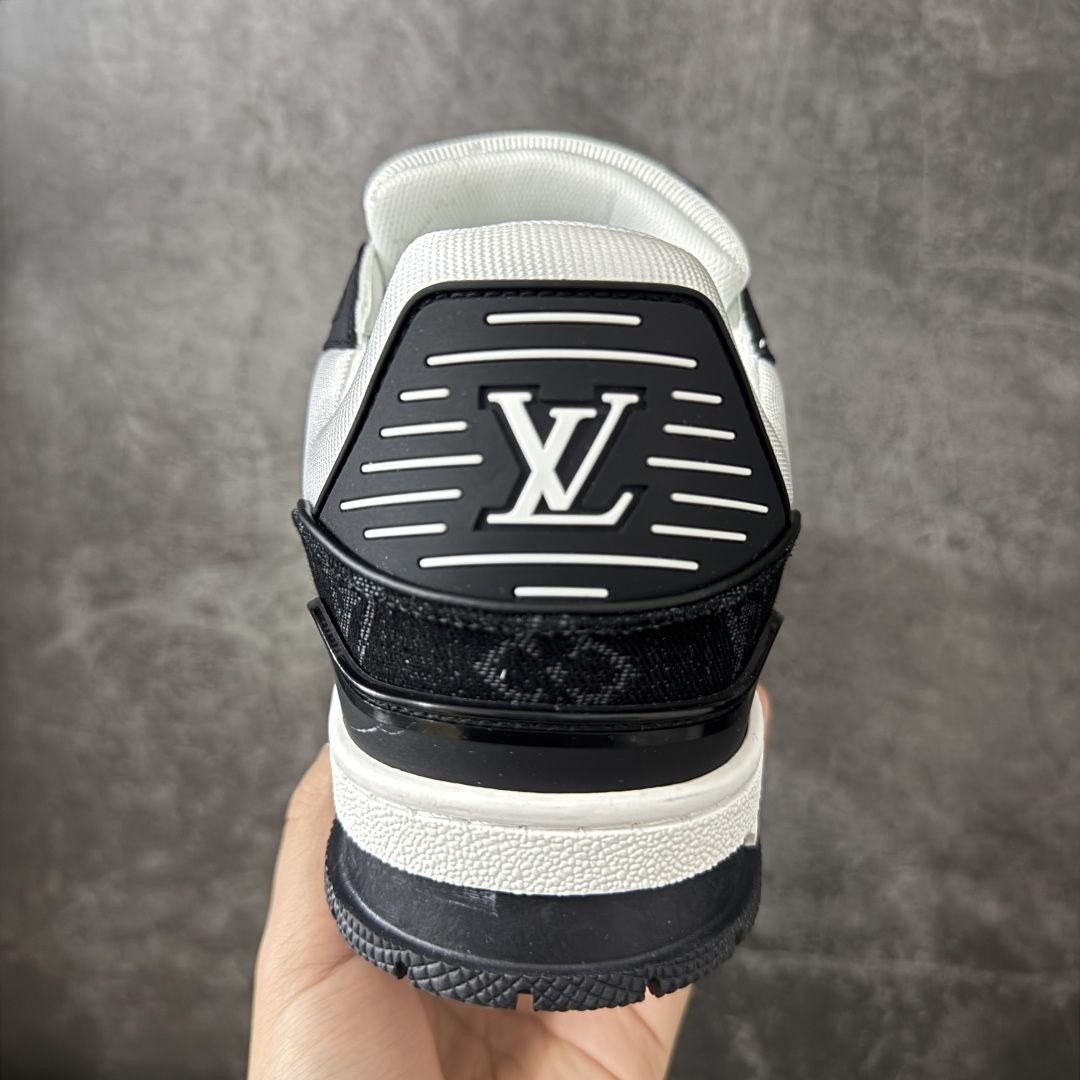 图片[4]-【OK版本】LV Trainer 白黑牛仔 双层飞机礼盒 中端品质 价格超值不杀猪 产 工厂长期补货 原版购入开发打造 超高还原度 空胶工艺 各细节到位 正确牛仔布料无色差 图案对版对位 细节 版型全都没毛病 正确鞋垫 中端零售 品质见实拍 无需过多文案赘述！ 尺码：35 36 37 38 39 40 41 42 43 44 45 46-选品中心