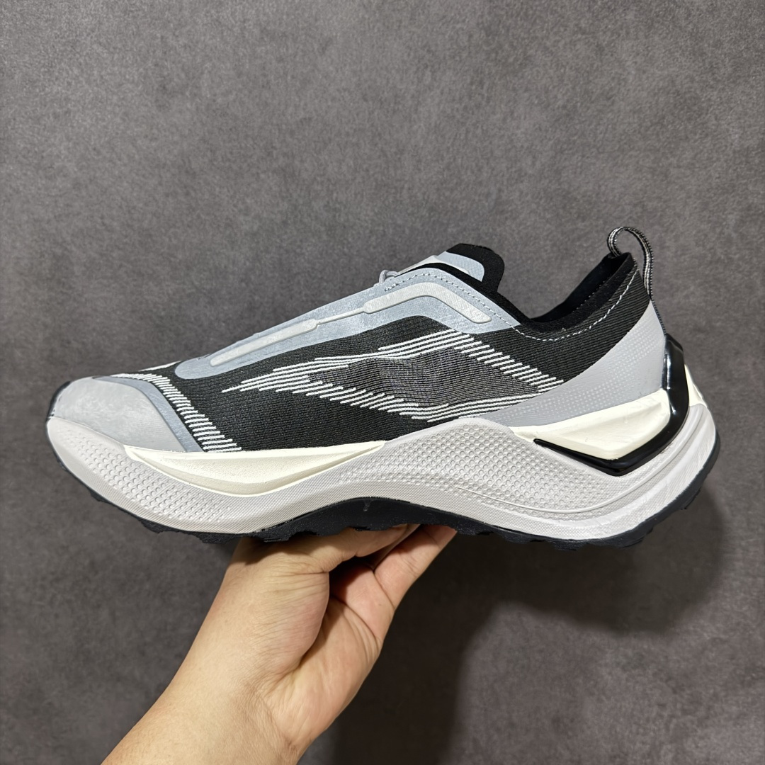 图片[2]-【公司级】Adidas Holo Peak 阿迪达斯 防滑运动 舒适贴合 低帮越野跑鞋 城市机能风穿搭，机能感拉满，百搭好看，通透网面+流线型设计，Lightstrike Pro中底轻量化，久走不易笨重，马牌橡胶大底抓地稳定，鞋带采用珠链鞋带，快速锁扣穿脱方便。 货号：KI1525 尺码：36 36.5 37 38 38.5 39 40 40.5 41 42 42.5 43 44 45-选品中心