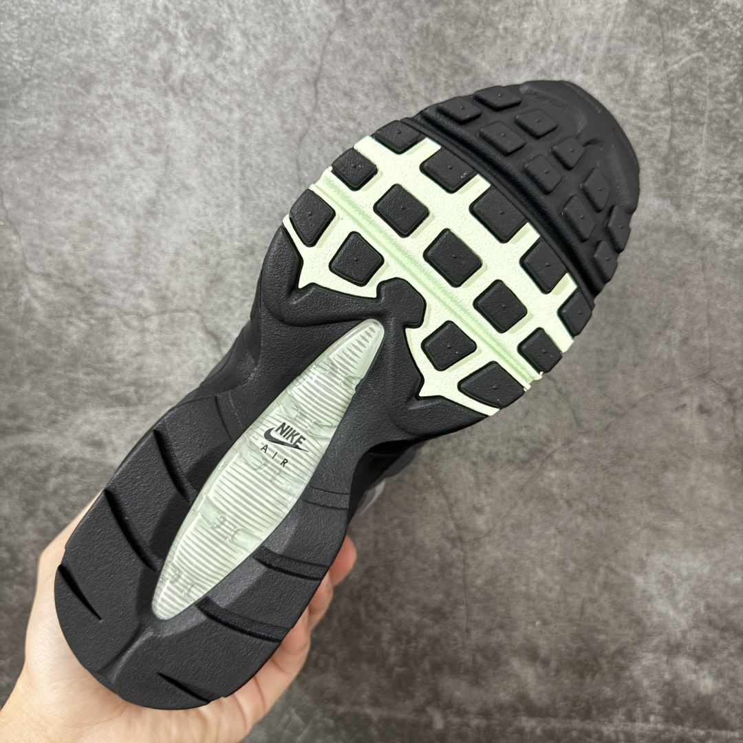 图片[9]-【KZ2.0版本】Nike Air Max 95 黑灰绿 货号：HJ5996-005 外贸顶级专供 区别先行版 全部配色原鞋原尺码开发生产 极致还原 全部原厂材料一比一打造 一眼ZP既视感 欢迎对比市场版本 尺码：40 40.5 41 42 42.5 43 44 44.5 45 46 46.5 47.5 48 48.5-选品中心