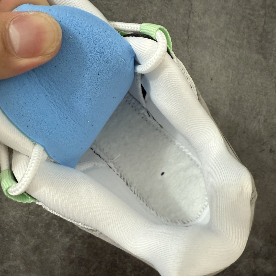 图片[8]-【KZ2.0版本】Nike Air Max 95 黑灰绿 货号：HJ5996-005 外贸顶级专供 区别先行版 全部配色原鞋原尺码开发生产 极致还原 全部原厂材料一比一打造 一眼ZP既视感 欢迎对比市场版本 尺码：40 40.5 41 42 42.5 43 44 44.5 45 46 46.5 47.5 48 48.5-选品中心