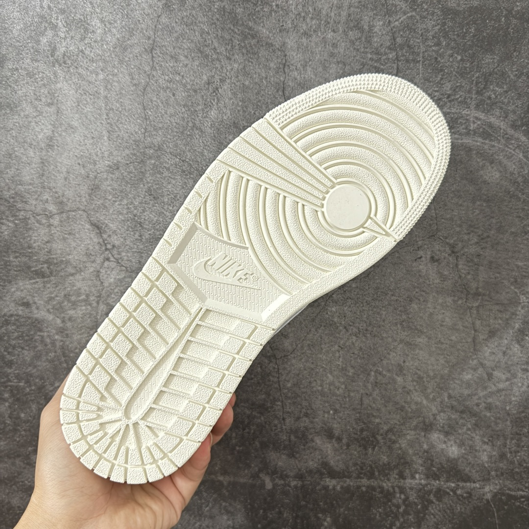 图片[9]-【纯原F版】 Air Jordan AJ1 Low OG 低帮米白色 HQ6998-100 原材料软头层皮料 国内一线头部知名大厂出品 高端外贸零售专供品质 版型细节完美 原鞋原楦头纸板开发 原厂防尘纸 极致一眼正品既视感 尺码：36-47.5-选品中心