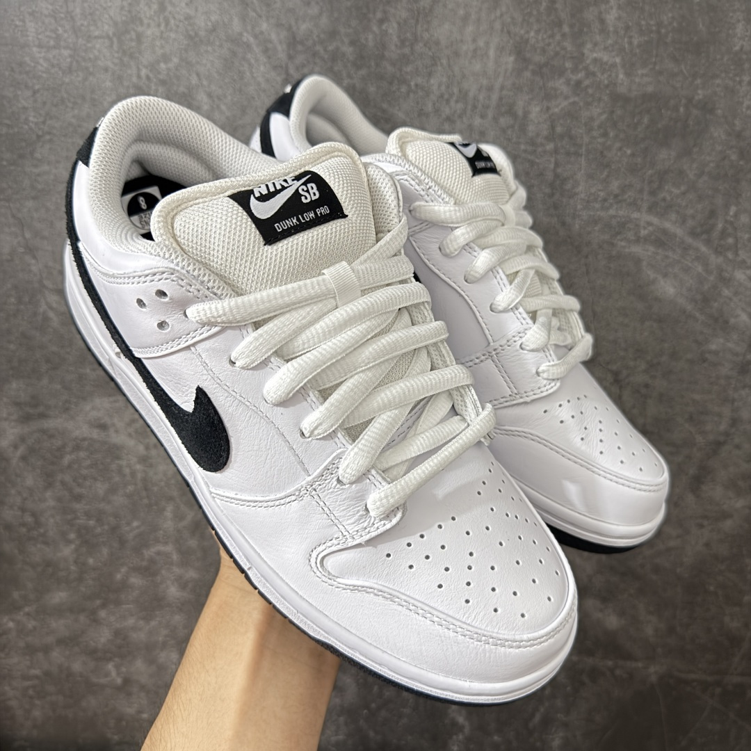 【N版纯原】Dunk SB Low 经典白黑 HF3704-100 纯原品质 无论清洁度 做工鞋型 用料 都是最高标准打造 原厂原档案开发，原盒原标，原厂头层皮料，官方原版设计，做工细节全方位比对原鞋。 尺码：35.5 36 36.5 37.5 38 38.5 39 40 40.5 41 42 42.5 43 44 44.5 45 46 47.5-选品中心