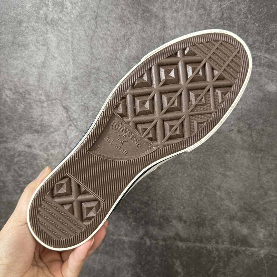 图片[9]-【虎扑2.0小头版】 Converse CHUCK 70 X 匡威1970s 舒适运动 高帮 帆布鞋 男女同款 白色 A24227C 全新开发 不仅仅为小鞋头 细节 材料 做工 全方位升级 经典永不过时 十年老厂出品 平台正品订单 超稳定的品控清洁度 全套原厂材料配置 原厂硫化工艺 油性扁平尖头 原厂楦头纸板数据 一体化超软蓝底加持 超软EVA鞋垫 后掌灰色缓震胶 脚感一比一还原 耐磨橡胶大底 越南产内外标 原盒黑色吊牌 超高清洁度 随意冲正 如有更好白送 尺码：35 36 36.5 37 37.5 38 39 39.5 40 41 41.5 42 42.5 43 44-选品中心