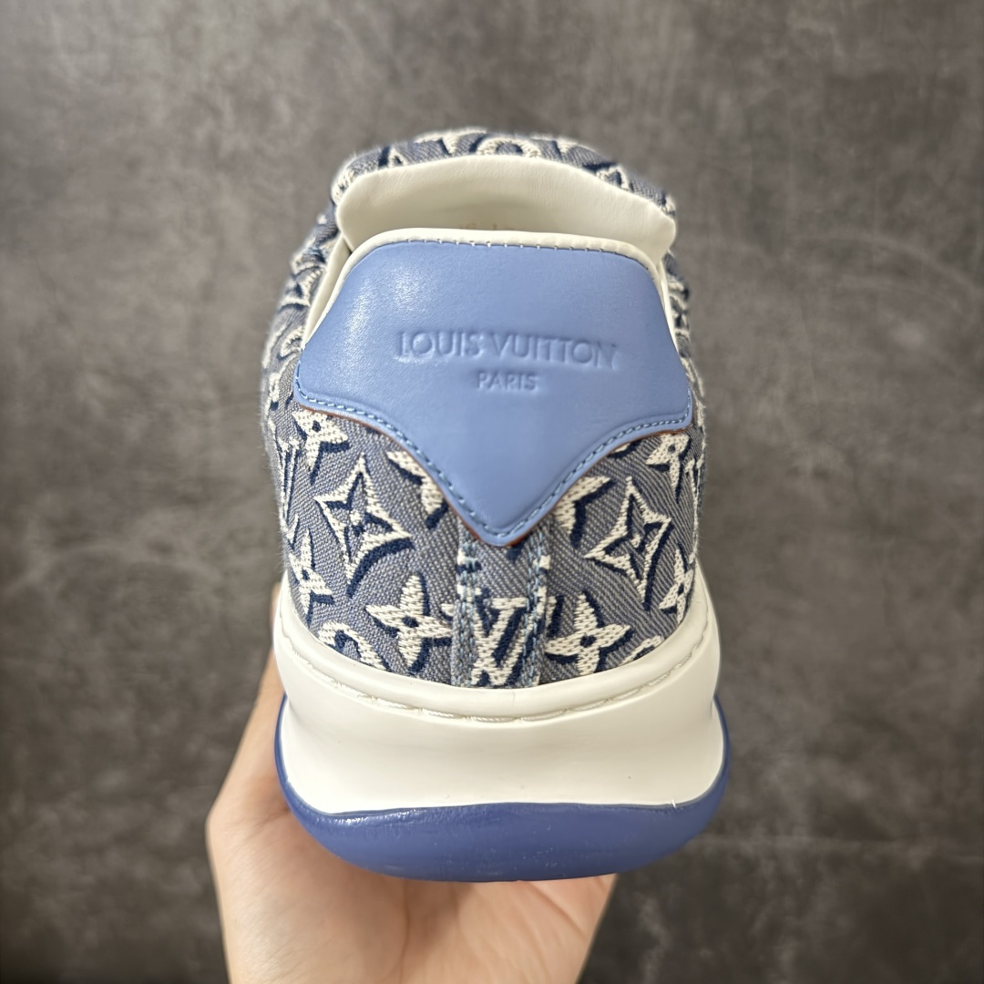 图片[4]-【HS顶级礼盒版】LV 路易威登LOUIS VUITTON Tilted Low Sneakers 倾斜系列低帮复古休闲运动文化百搭板鞋 2026早春款板鞋 饼干鞋 礼盒包装 私模开发大底 正确细节 原鞋原材料1：1打造 完美版型做工 欢迎对比市场任何品质的货品 广东原产 专业LV大厂出品 正确底 大底开发近半年 原楦型开发纸版 全鞋原材料打造 细节 针车 烫金 中底无可挑剔 包装说明书防尘布袋物件(附送官方快递加固牛皮纸外盒!!)# 尺码：39 40 41 42 43 44 45 46-选品中心
