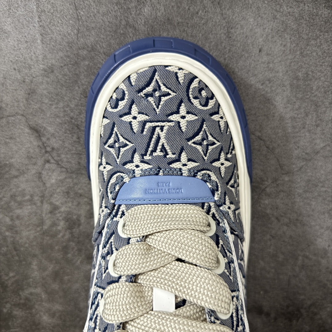 图片[5]-【HS顶级礼盒版】LV 路易威登LOUIS VUITTON Tilted Low Sneakers 倾斜系列低帮复古休闲运动文化百搭板鞋 2026早春款板鞋 饼干鞋 礼盒包装 私模开发大底 正确细节 原鞋原材料1：1打造 完美版型做工 欢迎对比市场任何品质的货品 广东原产 专业LV大厂出品 正确底 大底开发近半年 原楦型开发纸版 全鞋原材料打造 细节 针车 烫金 中底无可挑剔 包装说明书防尘布袋物件(附送官方快递加固牛皮纸外盒!!)# 尺码：39 40 41 42 43 44 45 46-选品中心