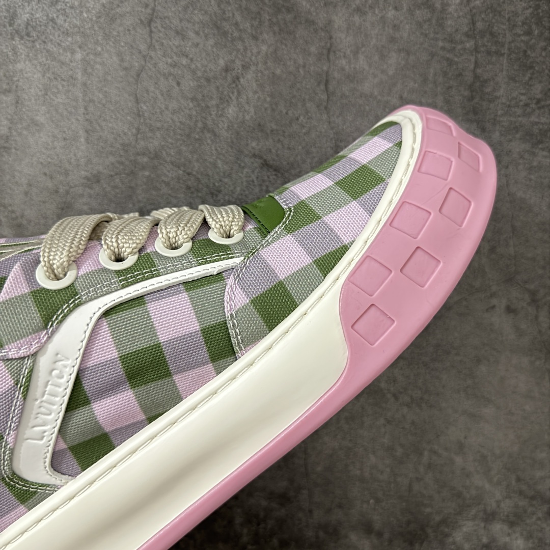 图片[6]-【HS顶级礼盒版】LV 路易威登LOUIS VUITTON Tilted Low Sneakers 倾斜系列低帮复古休闲运动文化百搭板鞋 2026早春款板鞋 饼干鞋 礼盒包装 私模开发大底 正确细节 原鞋原材料1：1打造 完美版型做工 欢迎对比市场任何品质的货品 广东原产 专业LV大厂出品 正确底 大底开发近半年 原楦型开发纸版 全鞋原材料打造 细节 针车 烫金 中底无可挑剔 包装说明书防尘布袋物件(附送官方快递加固牛皮纸外盒!!)# 尺码：39 40 41 42 43 44 45 46-选品中心