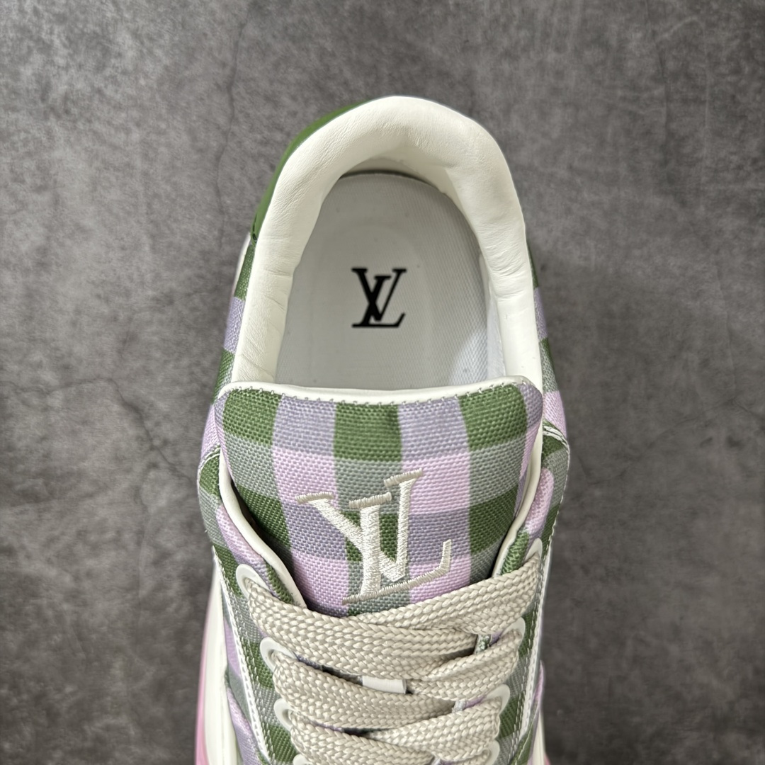 图片[8]-【HS顶级礼盒版】LV 路易威登LOUIS VUITTON Tilted Low Sneakers 倾斜系列低帮复古休闲运动文化百搭板鞋 2026早春款板鞋 饼干鞋 礼盒包装 私模开发大底 正确细节 原鞋原材料1：1打造 完美版型做工 欢迎对比市场任何品质的货品 广东原产 专业LV大厂出品 正确底 大底开发近半年 原楦型开发纸版 全鞋原材料打造 细节 针车 烫金 中底无可挑剔 包装说明书防尘布袋物件(附送官方快递加固牛皮纸外盒!!)# 尺码：39 40 41 42 43 44 45 46-选品中心