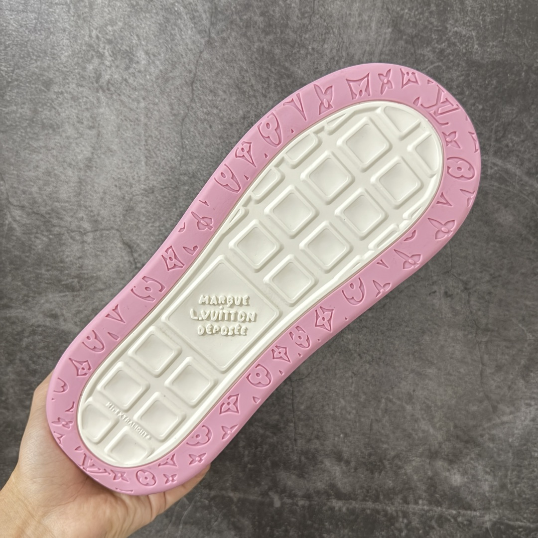 图片[9]-【HS顶级礼盒版】LV 路易威登LOUIS VUITTON Tilted Low Sneakers 倾斜系列低帮复古休闲运动文化百搭板鞋 2026早春款板鞋 饼干鞋 礼盒包装 私模开发大底 正确细节 原鞋原材料1：1打造 完美版型做工 欢迎对比市场任何品质的货品 广东原产 专业LV大厂出品 正确底 大底开发近半年 原楦型开发纸版 全鞋原材料打造 细节 针车 烫金 中底无可挑剔 包装说明书防尘布袋物件(附送官方快递加固牛皮纸外盒!!)# 尺码：39 40 41 42 43 44 45 46-选品中心