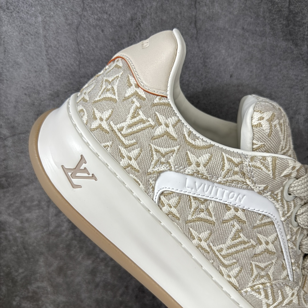 图片[7]-【HS顶级礼盒版】LV 路易威登LOUIS VUITTON Tilted Low Sneakers 倾斜系列低帮复古休闲运动文化百搭板鞋 2026早春款板鞋 饼干鞋 礼盒包装 私模开发大底 正确细节 原鞋原材料1：1打造 完美版型做工 欢迎对比市场任何品质的货品 广东原产 专业LV大厂出品 正确底 大底开发近半年 原楦型开发纸版 全鞋原材料打造 细节 针车 烫金 中底无可挑剔 包装说明书防尘布袋物件(附送官方快递加固牛皮纸外盒!!)# 尺码：39 40 41 42 43 44 45 46-选品中心