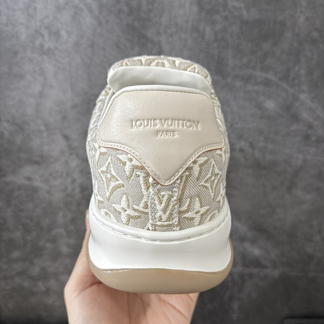 图片[4]-【HS顶级礼盒版】LV 路易威登LOUIS VUITTON Tilted Low Sneakers 倾斜系列低帮复古休闲运动文化百搭板鞋 2026早春款板鞋 饼干鞋 礼盒包装 私模开发大底 正确细节 原鞋原材料1：1打造 完美版型做工 欢迎对比市场任何品质的货品 广东原产 专业LV大厂出品 正确底 大底开发近半年 原楦型开发纸版 全鞋原材料打造 细节 针车 烫金 中底无可挑剔 包装说明书防尘布袋物件(附送官方快递加固牛皮纸外盒!!)# 尺码：39 40 41 42 43 44 45 46-选品中心