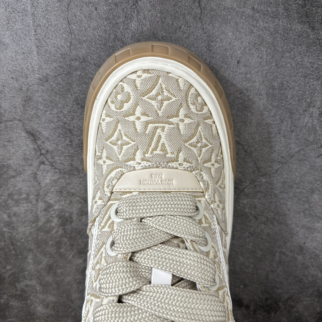 图片[5]-【HS顶级礼盒版】LV 路易威登LOUIS VUITTON Tilted Low Sneakers 倾斜系列低帮复古休闲运动文化百搭板鞋 2026早春款板鞋 饼干鞋 礼盒包装 私模开发大底 正确细节 原鞋原材料1：1打造 完美版型做工 欢迎对比市场任何品质的货品 广东原产 专业LV大厂出品 正确底 大底开发近半年 原楦型开发纸版 全鞋原材料打造 细节 针车 烫金 中底无可挑剔 包装说明书防尘布袋物件(附送官方快递加固牛皮纸外盒!!)# 尺码：39 40 41 42 43 44 45 46-选品中心