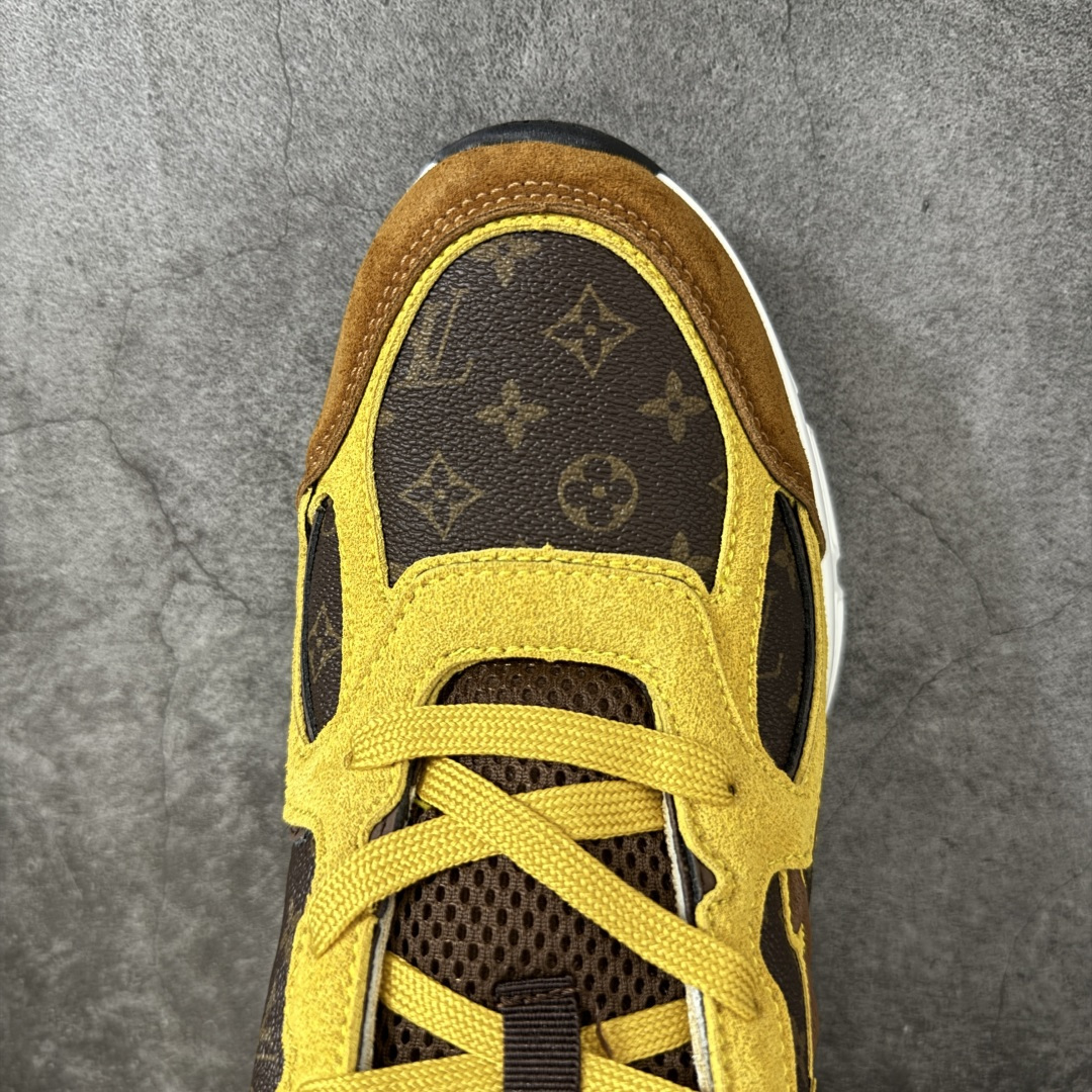 图片[5]-【公司级礼盒版】Lv Tatic Runner Tatic Runner系列厚底老爹鞋 高奢运动鞋 顶级莞产大厂出品👏 是品牌近年推出的复古运动风鞋款 主打街头潮流与日常穿搭结合的风格 鞋身侧面带有醒目的字母标识 后跟处印有\”VUITTON\”字样 辨识度拉满 采用锯齿状防滑橡胶大底 搭配加厚中底 自带增高效果的同时 也提供了优秀的抓地力和缓震性能，适配日常通勤、城市漫步等多种场景 ■面料： 原版进口绒面皮革＋透气网眼 ■内里：原版定制透气网里 ■鞋底：原版开模双色TPU组合底 ■底厚：5CM ■货号： 3732 ■尺码： 40 41 42 43 44 45-选品中心