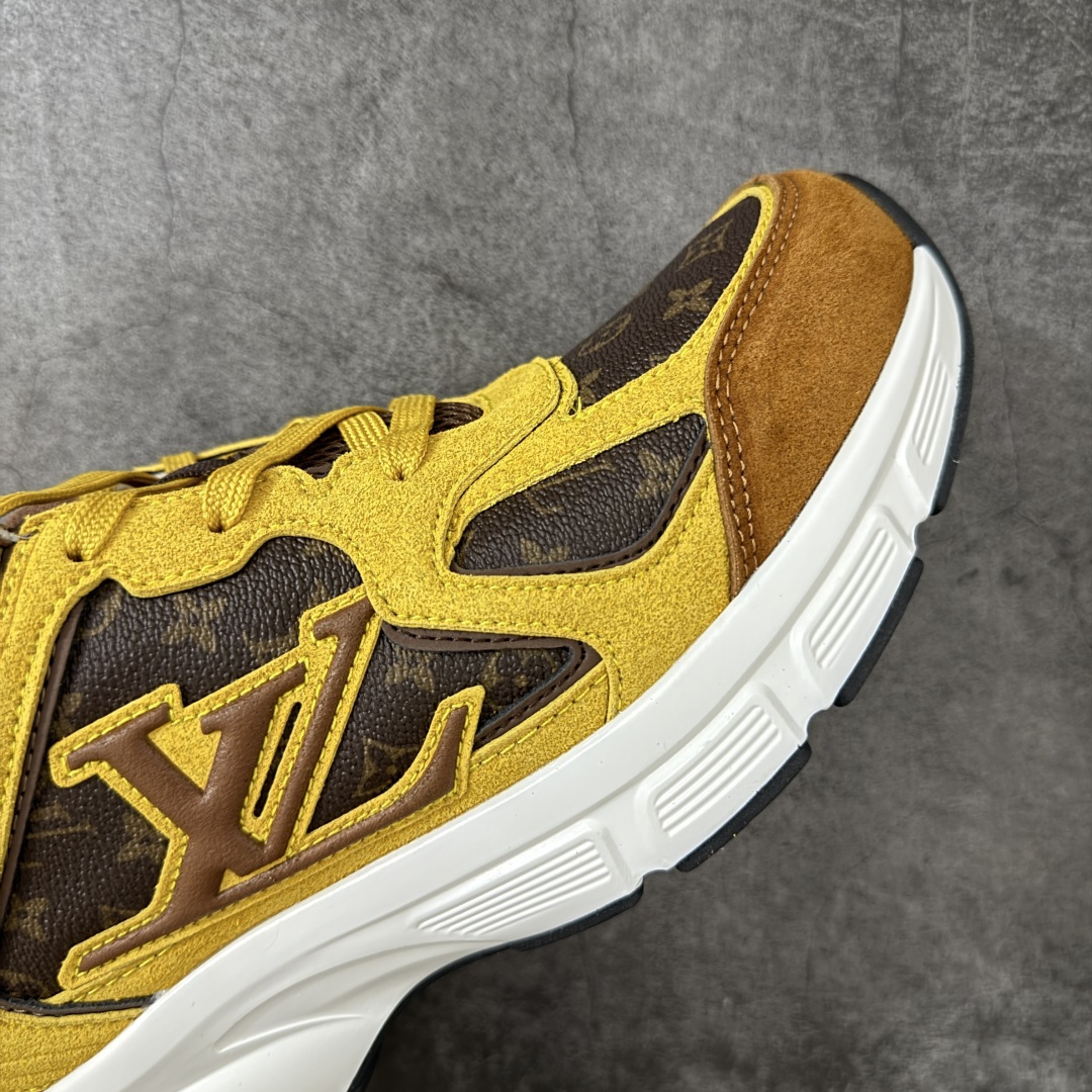 图片[6]-【公司级礼盒版】Lv Tatic Runner Tatic Runner系列厚底老爹鞋 高奢运动鞋 顶级莞产大厂出品👏 是品牌近年推出的复古运动风鞋款 主打街头潮流与日常穿搭结合的风格 鞋身侧面带有醒目的字母标识 后跟处印有\”VUITTON\”字样 辨识度拉满 采用锯齿状防滑橡胶大底 搭配加厚中底 自带增高效果的同时 也提供了优秀的抓地力和缓震性能，适配日常通勤、城市漫步等多种场景 ■面料： 原版进口绒面皮革＋透气网眼 ■内里：原版定制透气网里 ■鞋底：原版开模双色TPU组合底 ■底厚：5CM ■货号： 3732 ■尺码： 40 41 42 43 44 45-选品中心