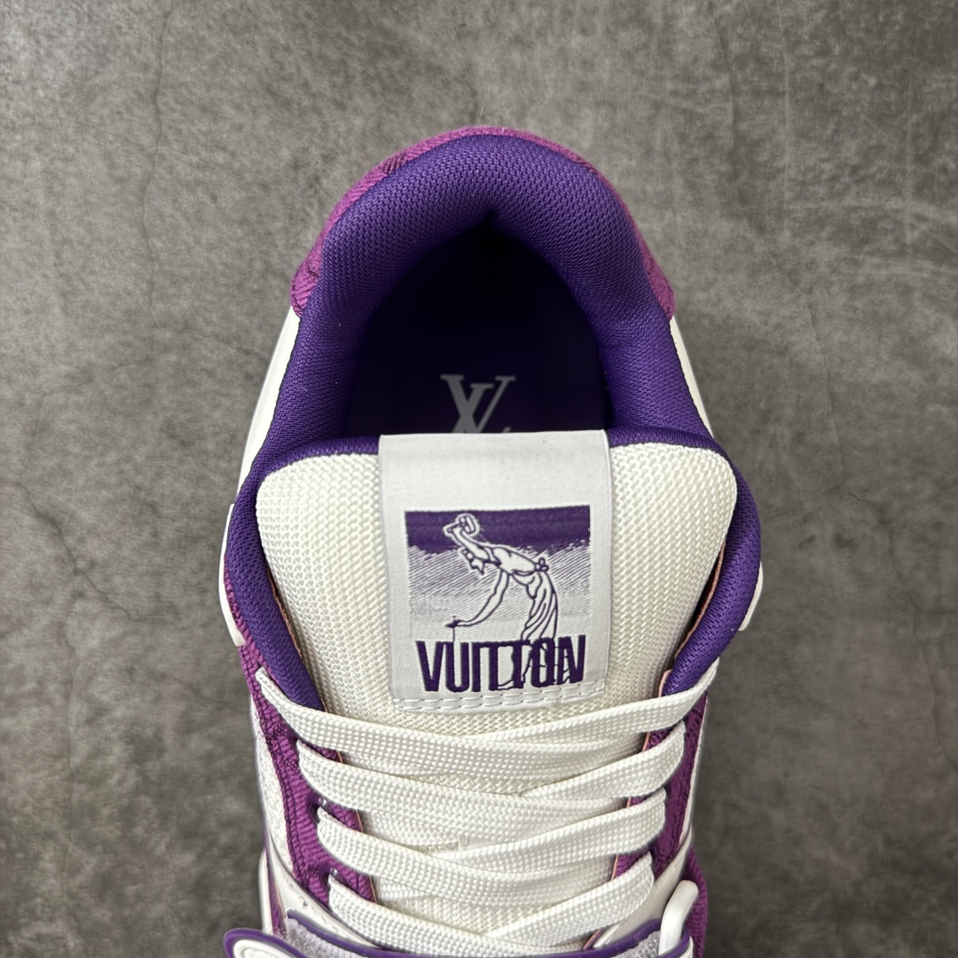 图片[8]-【YS纯原】LOUIS VUITTON 路易威登 LV Trainer 顶货芯片代购版本 原版购入开发 ✦ 光滑牛皮革描绘Monogram图案，复古篮球灵感启发 ✦ #54标识追溯品牌诞生的1854年，细节满载 ✦ 原版定制进口头层牛皮鞋面，质感在线 ✦ 原版定制透气网里，清爽不闷脚 ✦ 原版开模防滑T材质大底，耐磨稳定 ✦ 底厚3CM，自然增高不笨重 ✦ 配送精美包装，零瑕疵工艺 尺码：39-45-选品中心